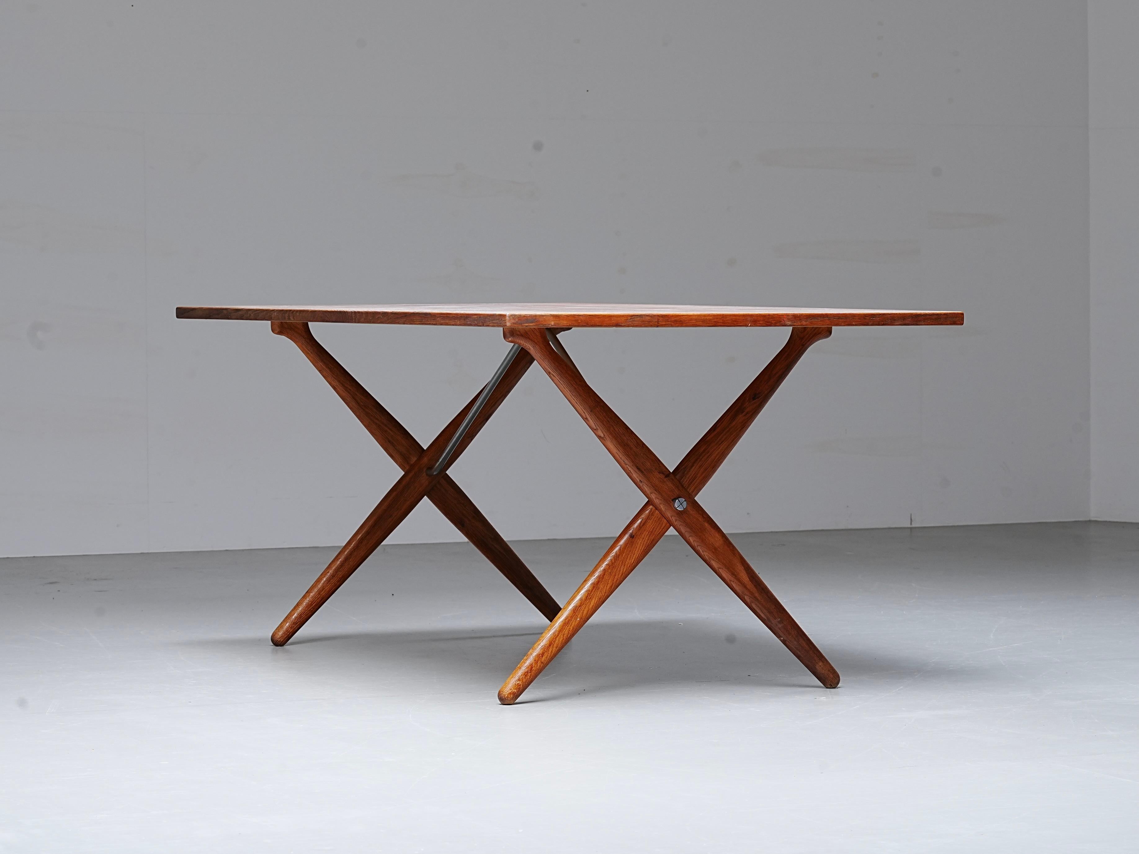 Table de salle à manger 303 en Oak Oak et métal, Hans Wegner by Andreas Tuck, Danemark, années 1950 en vente 4