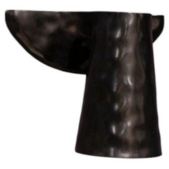 Applique DELOS en bronze de Stephanie Balini