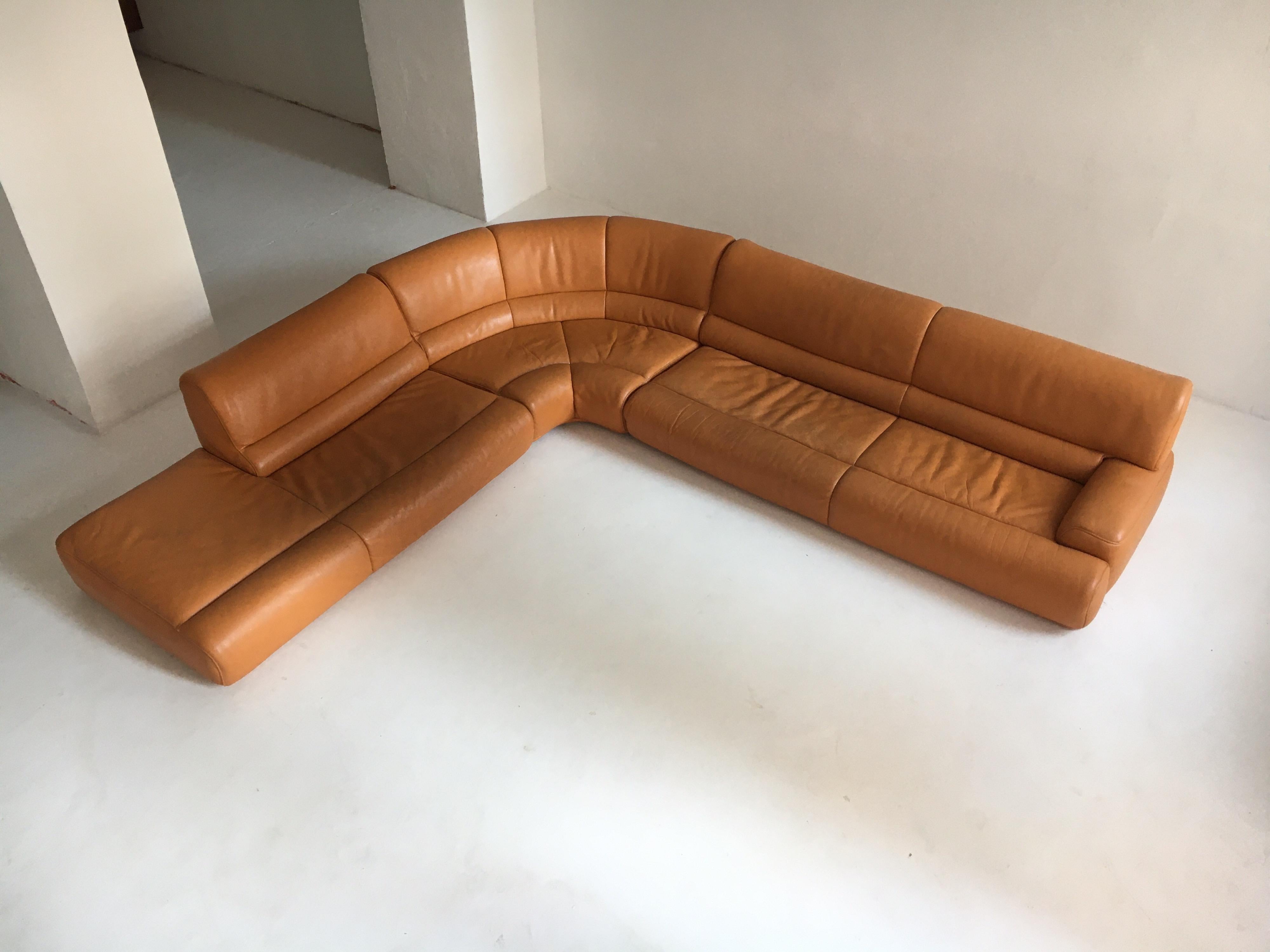 De Sede DS-18 Vintage Patinated Cognac Leather Sectional Sofa, Switzerland 1980s 5