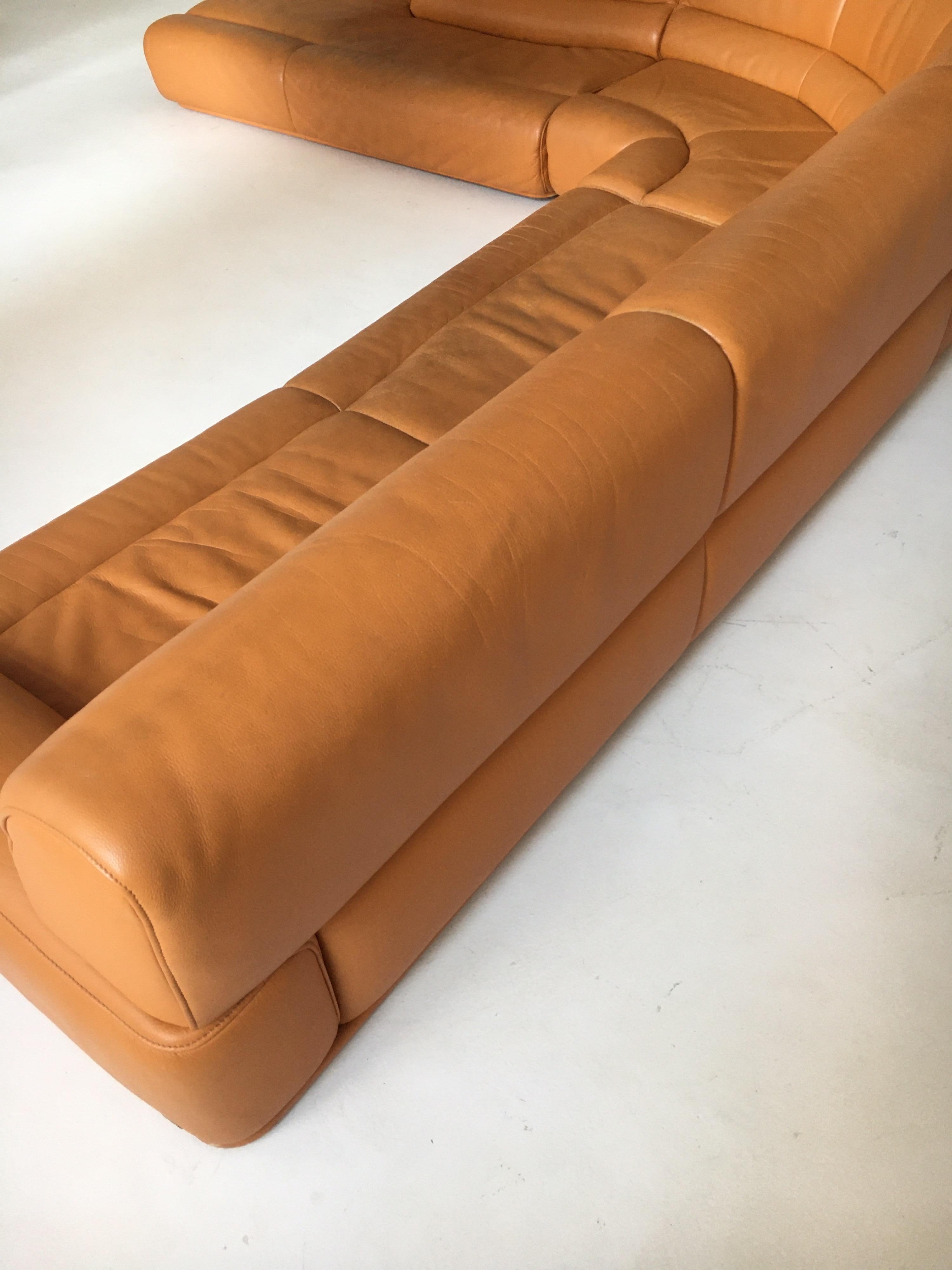 De Sede DS-18 Vintage Patinated Cognac Leather Sectional Sofa, Switzerland 1980s 7