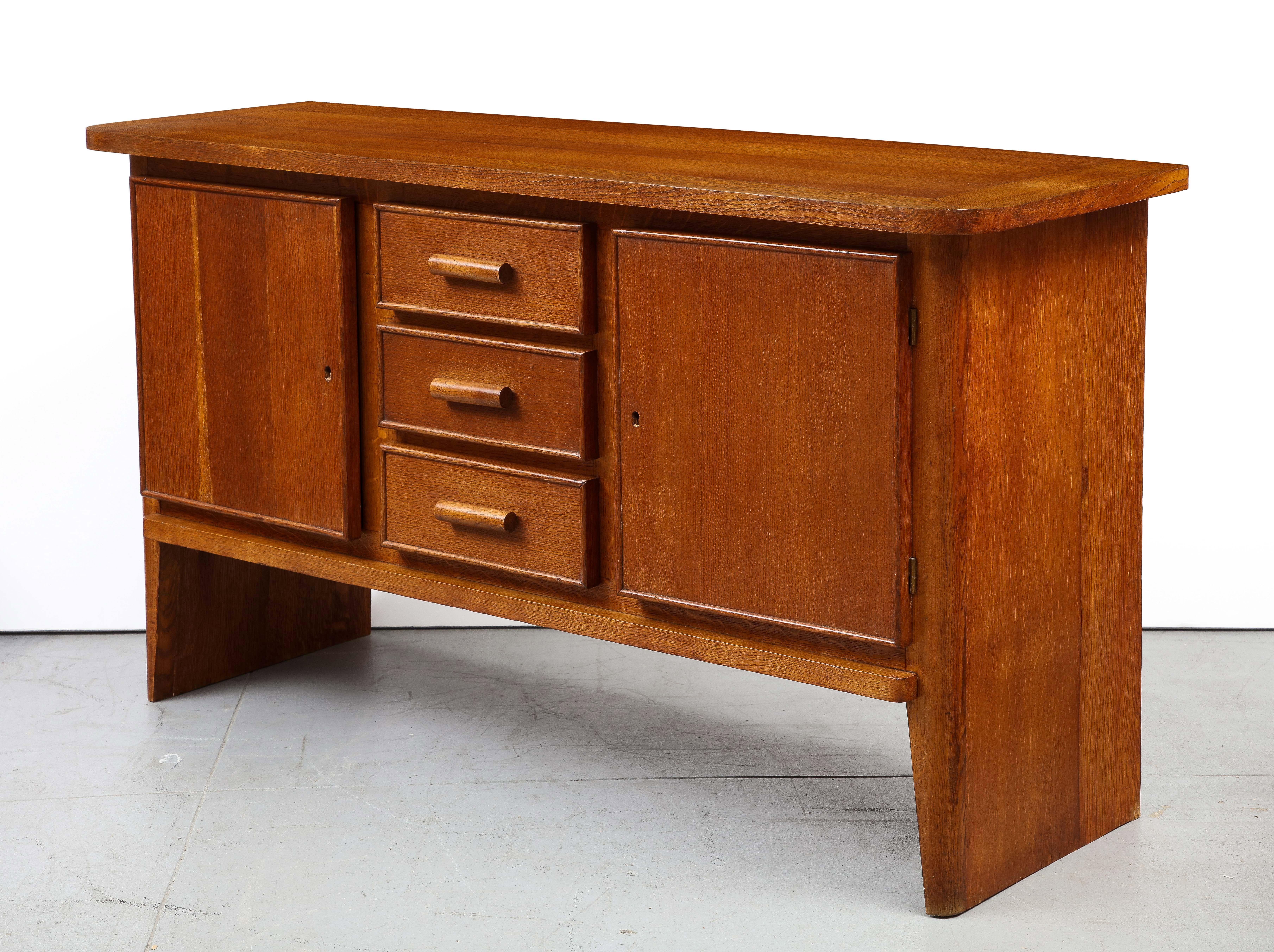 Buffet René Gabriel, première édition, poignées en bois, France, 1948 en vente 3