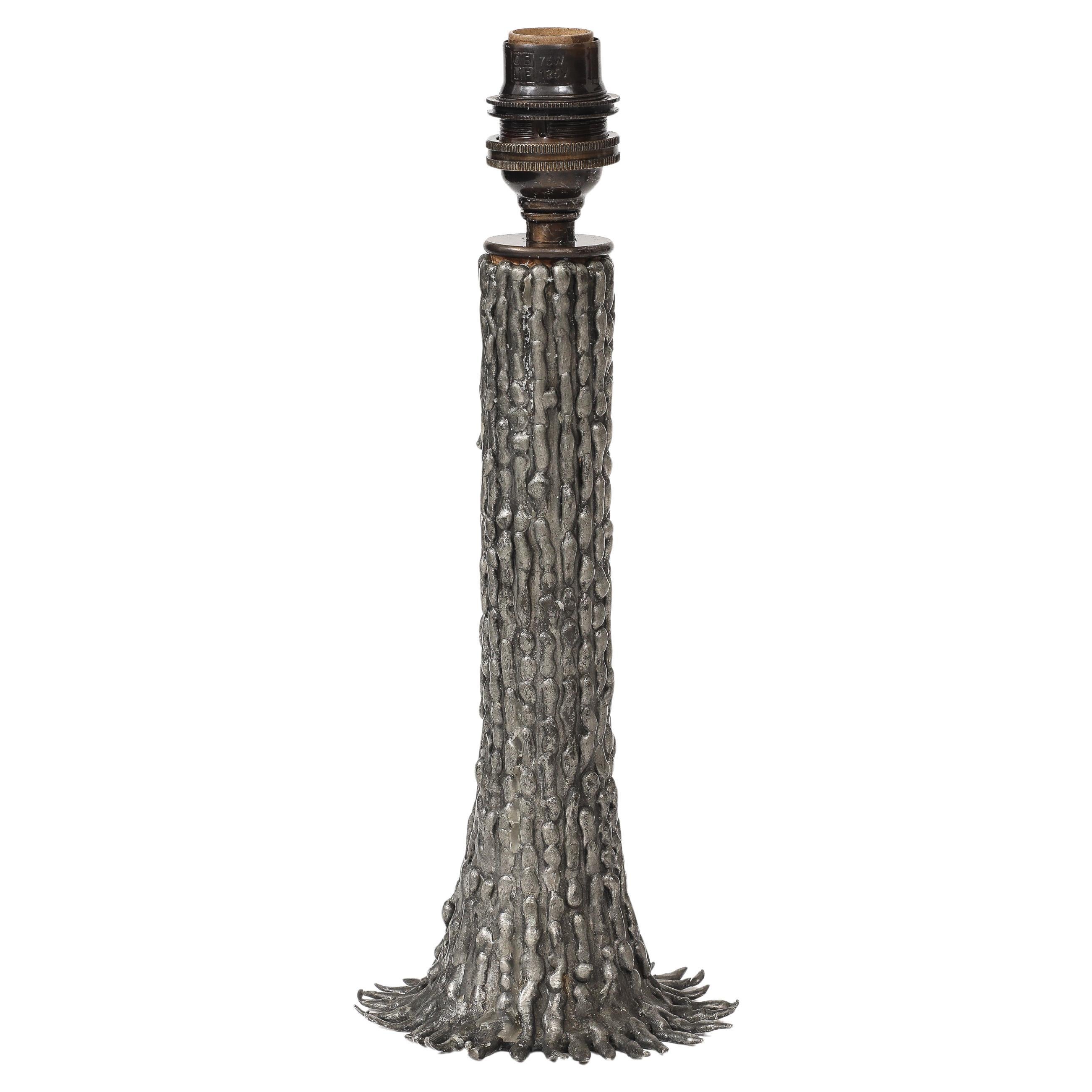 Lampada ad albero in peltro a cera persa realizzata a mano, Francia, c. 1970, timbrata, firmata in vendita