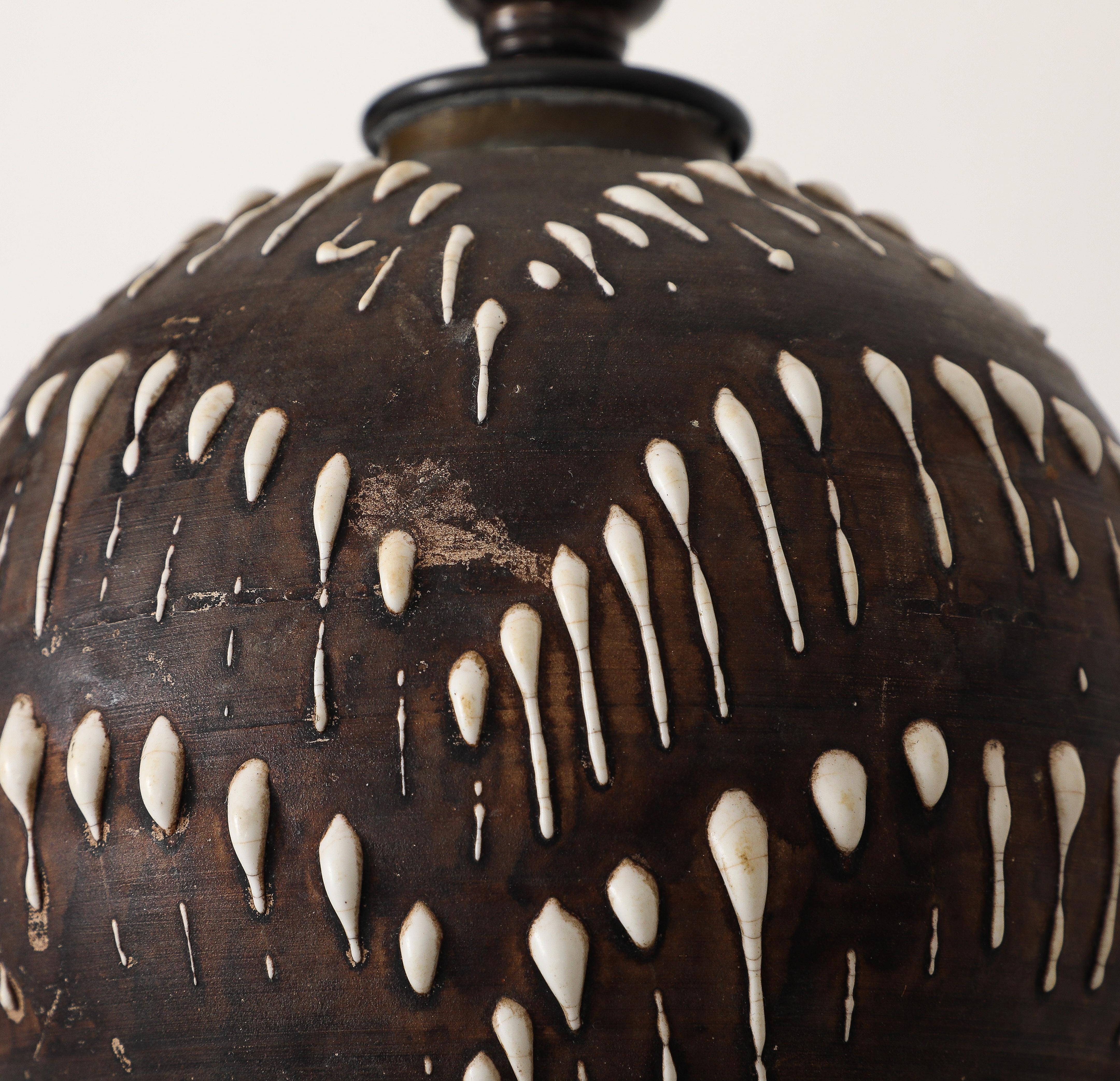 Lampe en céramique à motif 
