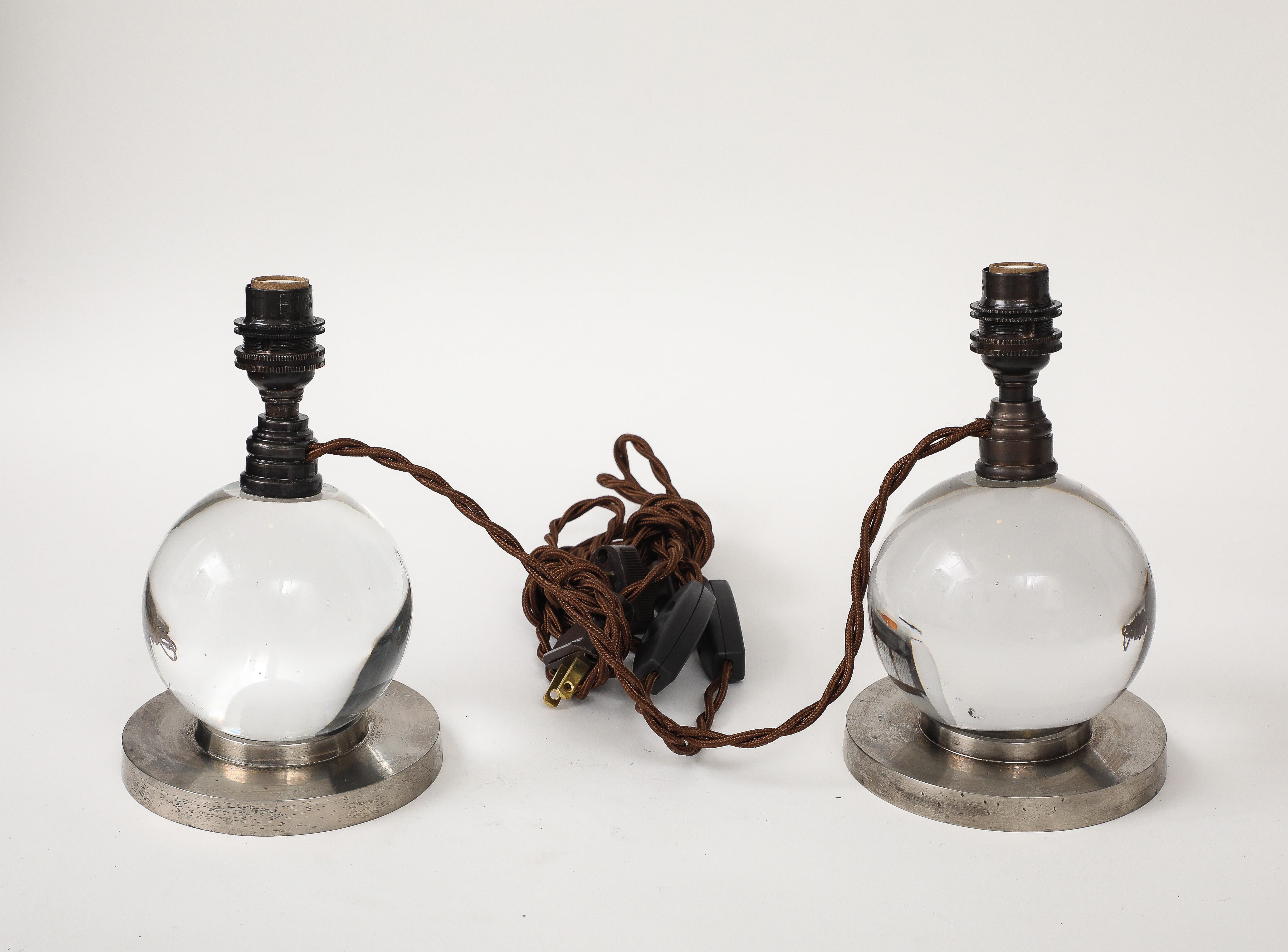Paar von Jacques Adnet, mod. 7706, Baccarat, Paris, Frankreich, 1930 (Metall) im Angebot