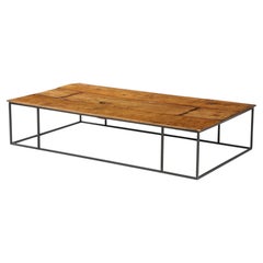 Mesa de centro grande de madera de limero belga con base ennegrecida hecha a mano
