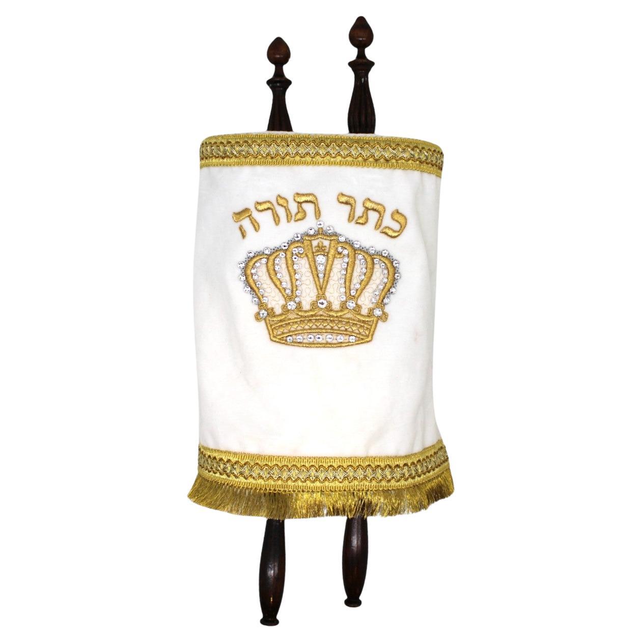 Antico Sefer Torah in miniatura scritto su pergamena in vendita