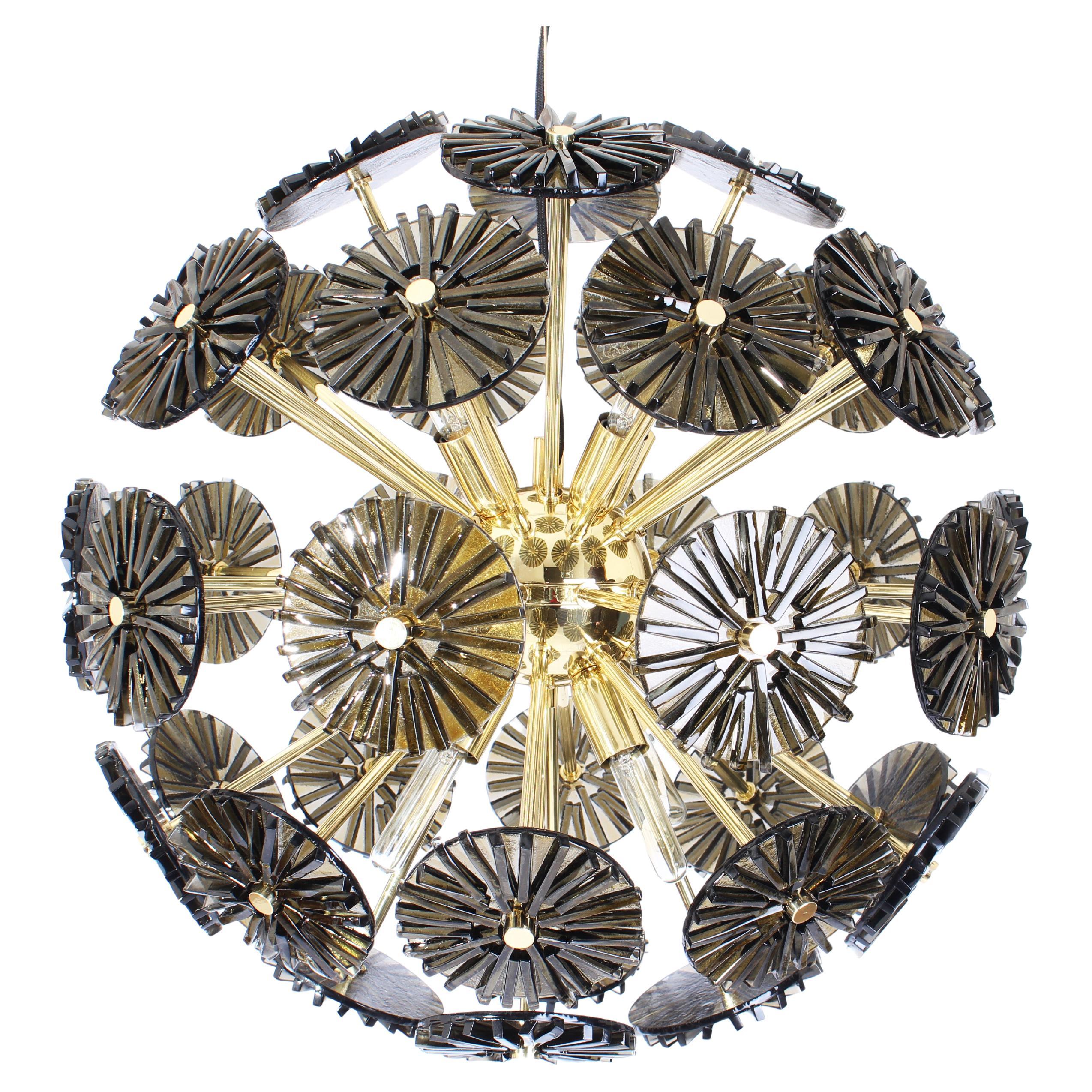 Lampe suspendue Dandelion du 21e siècle en laiton fabriquée au Portugal par Creativemary en vente