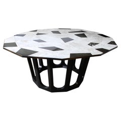 Table de salle à manger 21e Northup en marbre Calacatta fabriqué au Portugal par Porus Studio