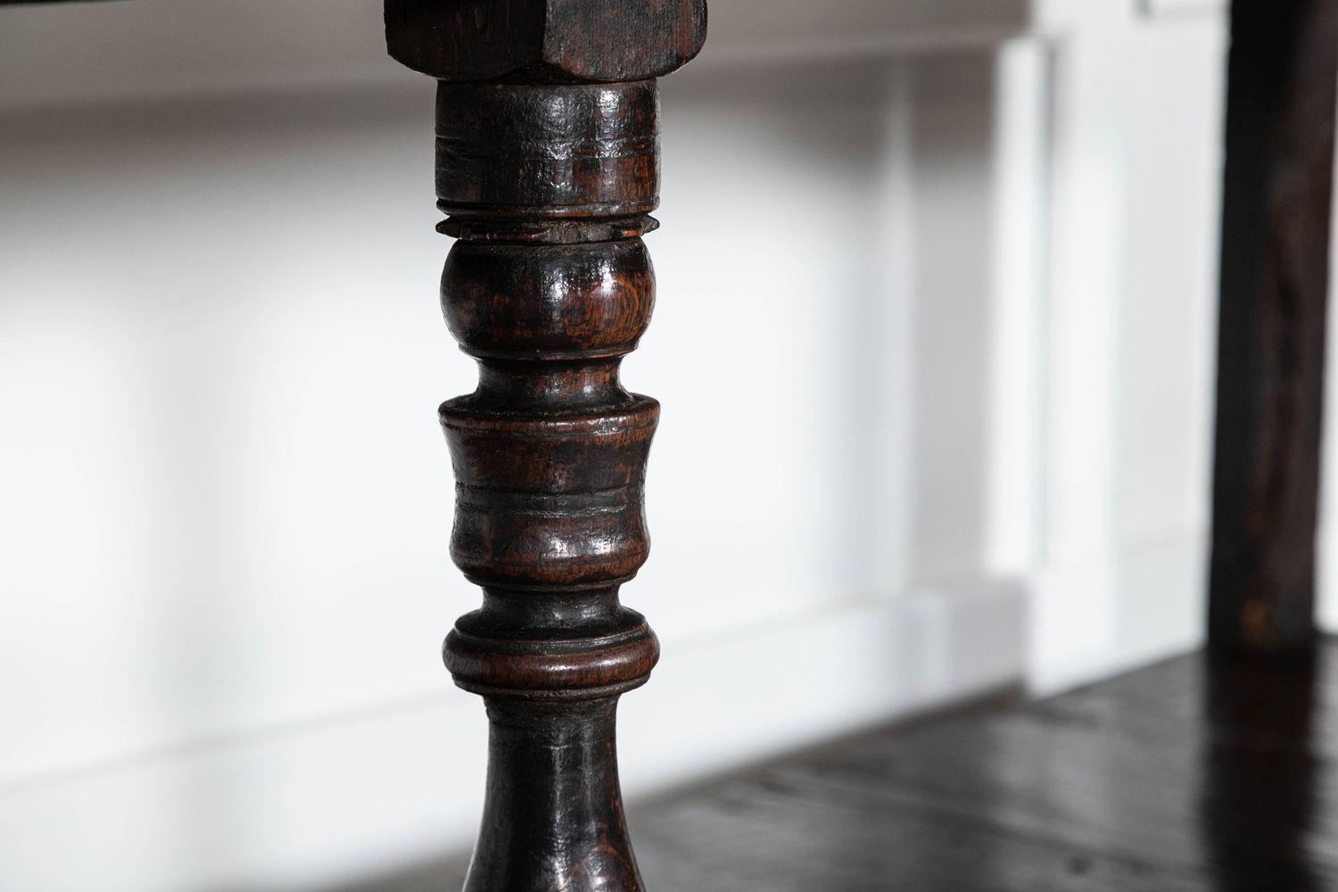 Grande base per cassettone in Oak inglese del XVIII secolo in vendita 5