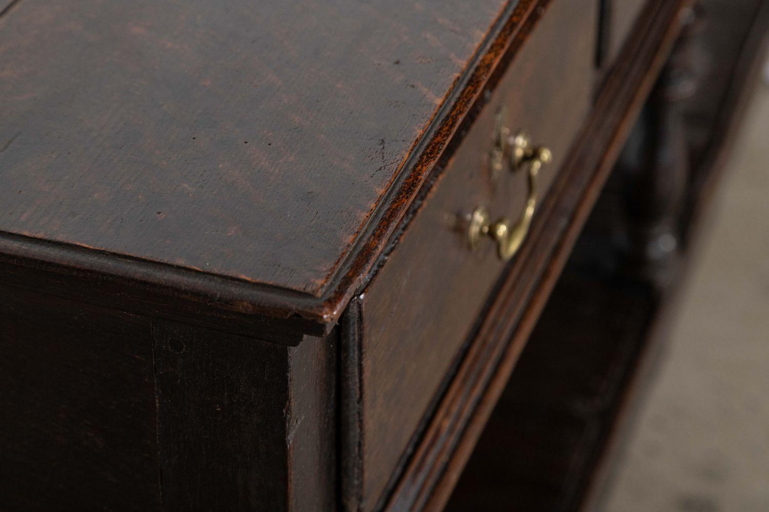 Grande base per cassettone in Oak inglese del XVIII secolo in vendita 8