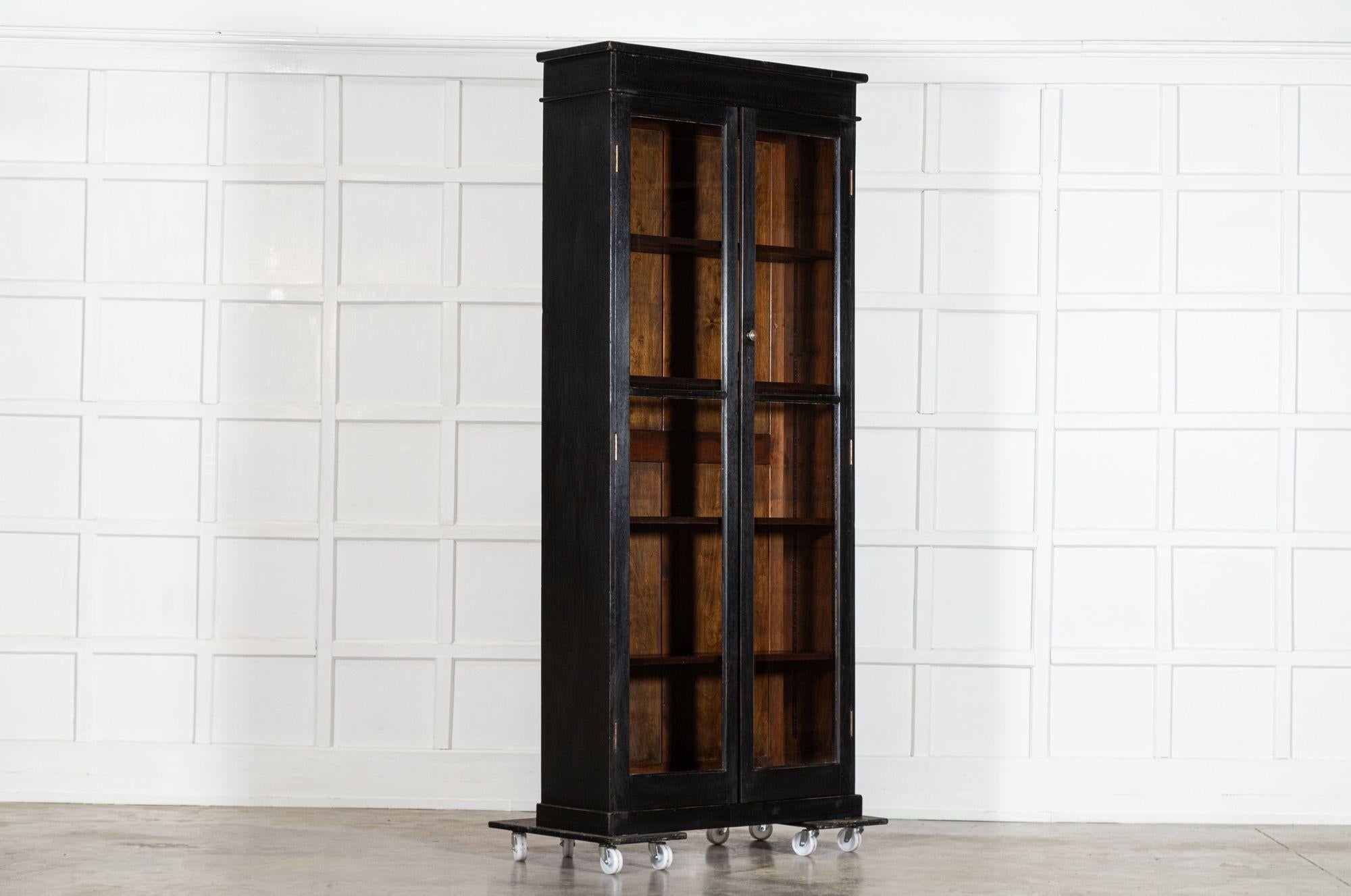 XIX secolo Mobile libreria in Oak inglese del 19° secolo con vetro in vendita