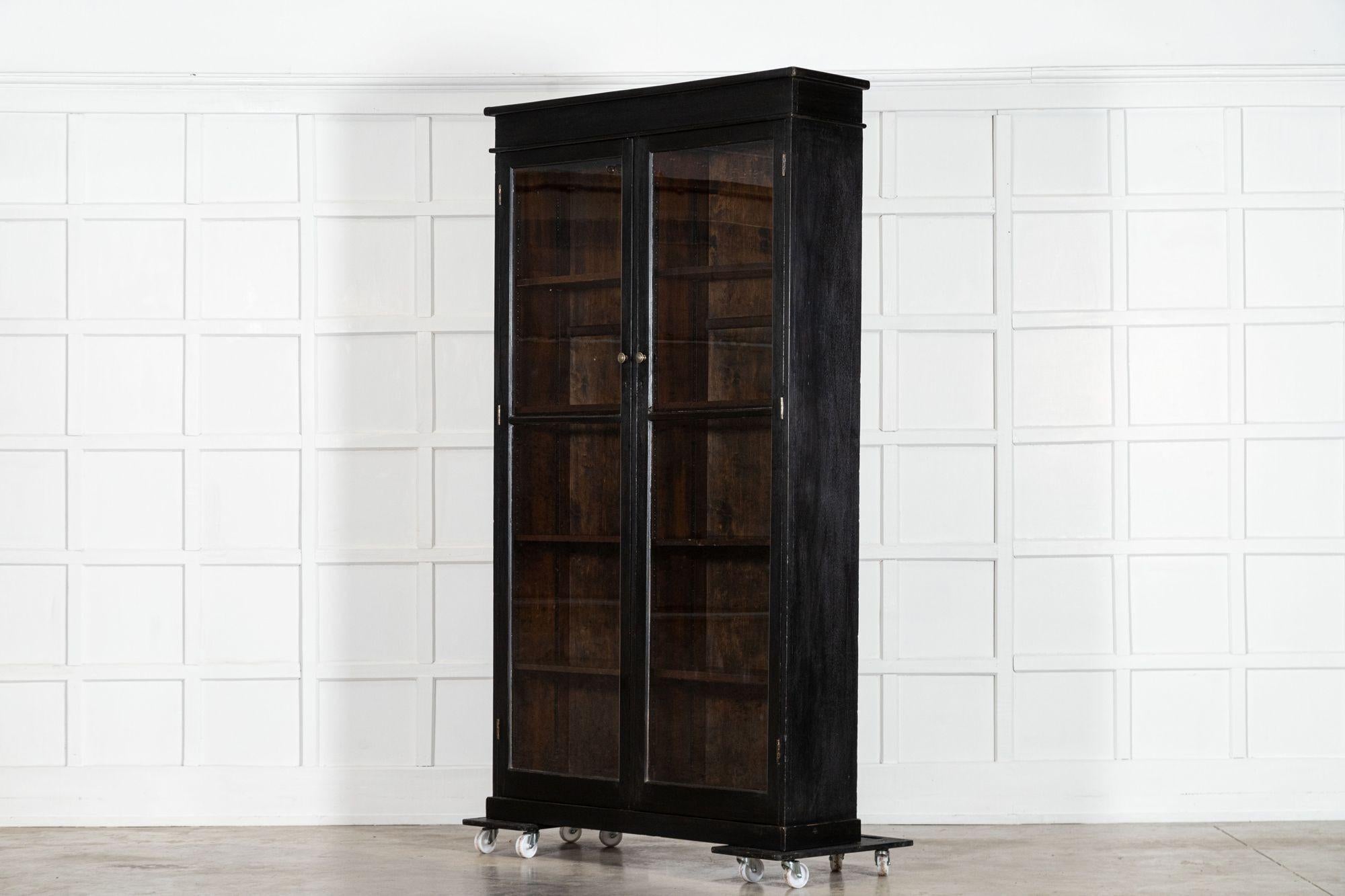 Mobile libreria in Oak inglese del 19° secolo con vetro in vendita 1