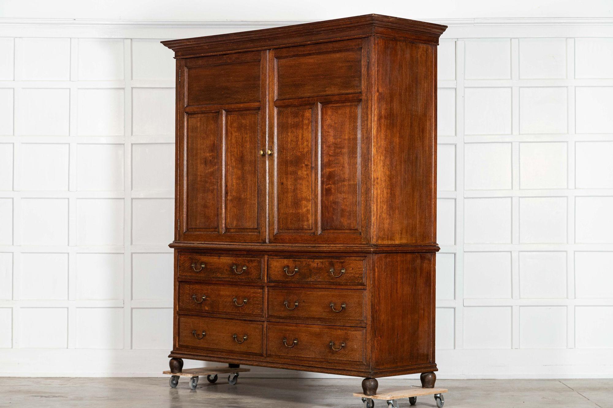 Grande armadio per governanti inglese del XIX secolo in Oak in vendita 1