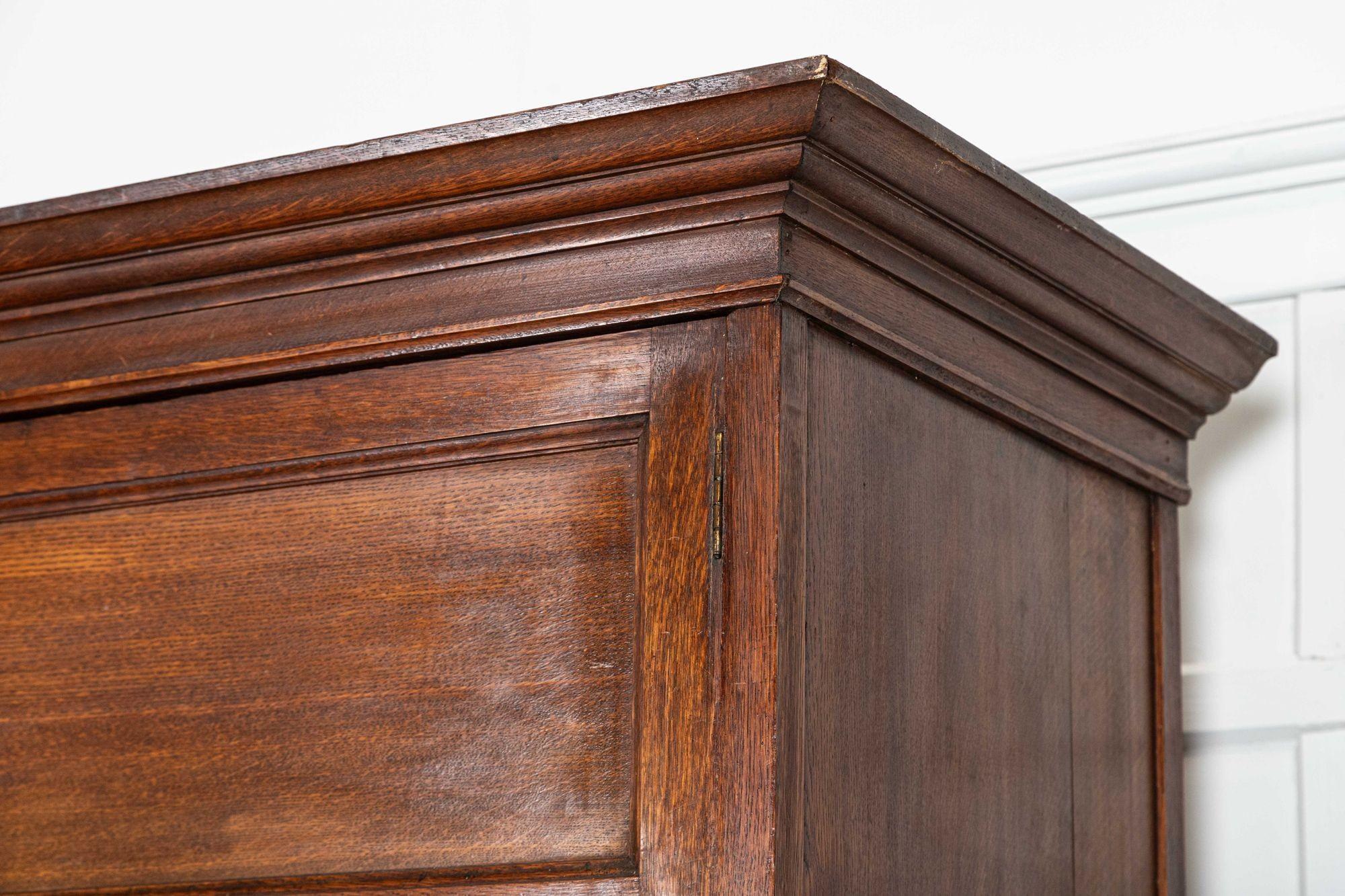 Grande armadio per governanti inglese del XIX secolo in Oak in vendita 11