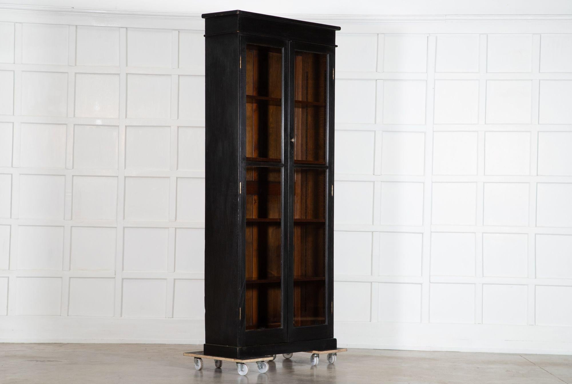 XIX secolo Mobile libreria in Oak inglese del 19° secolo con vetro in vendita