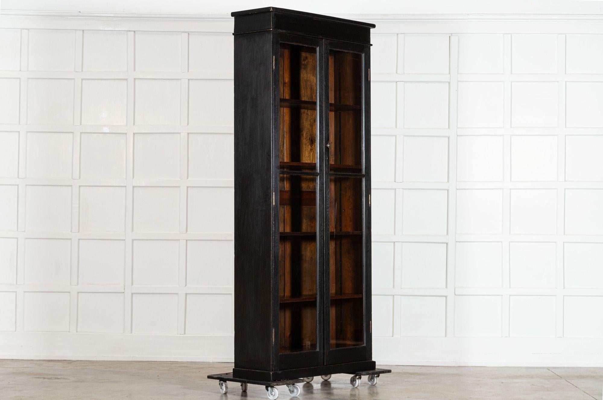 XIX secolo Mobile libreria in Oak inglese del 19° secolo con vetro in vendita
