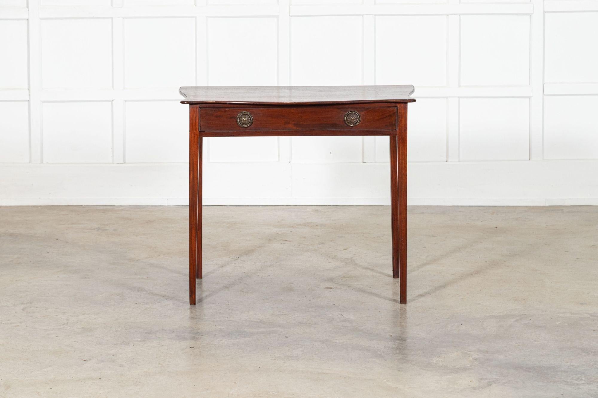 circa 1800
English Georgian Serpentine Mahogany Side Table
sku 2150
W87 x D48 x H76.5 cm
Weight 10Kg