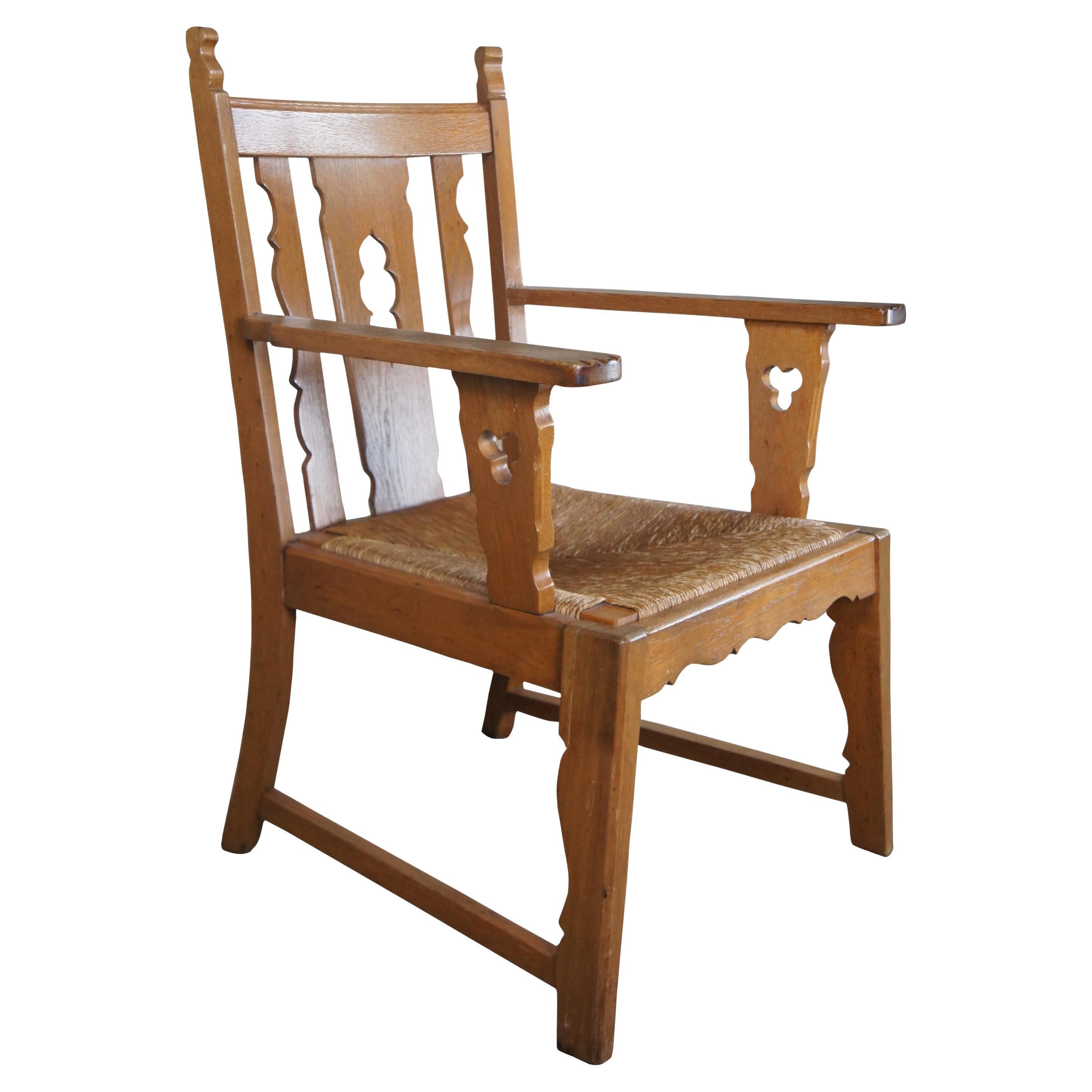 Antique Arts & Crafts Oak Rush Seat Pierced Clover Club Lounge Arm Chair