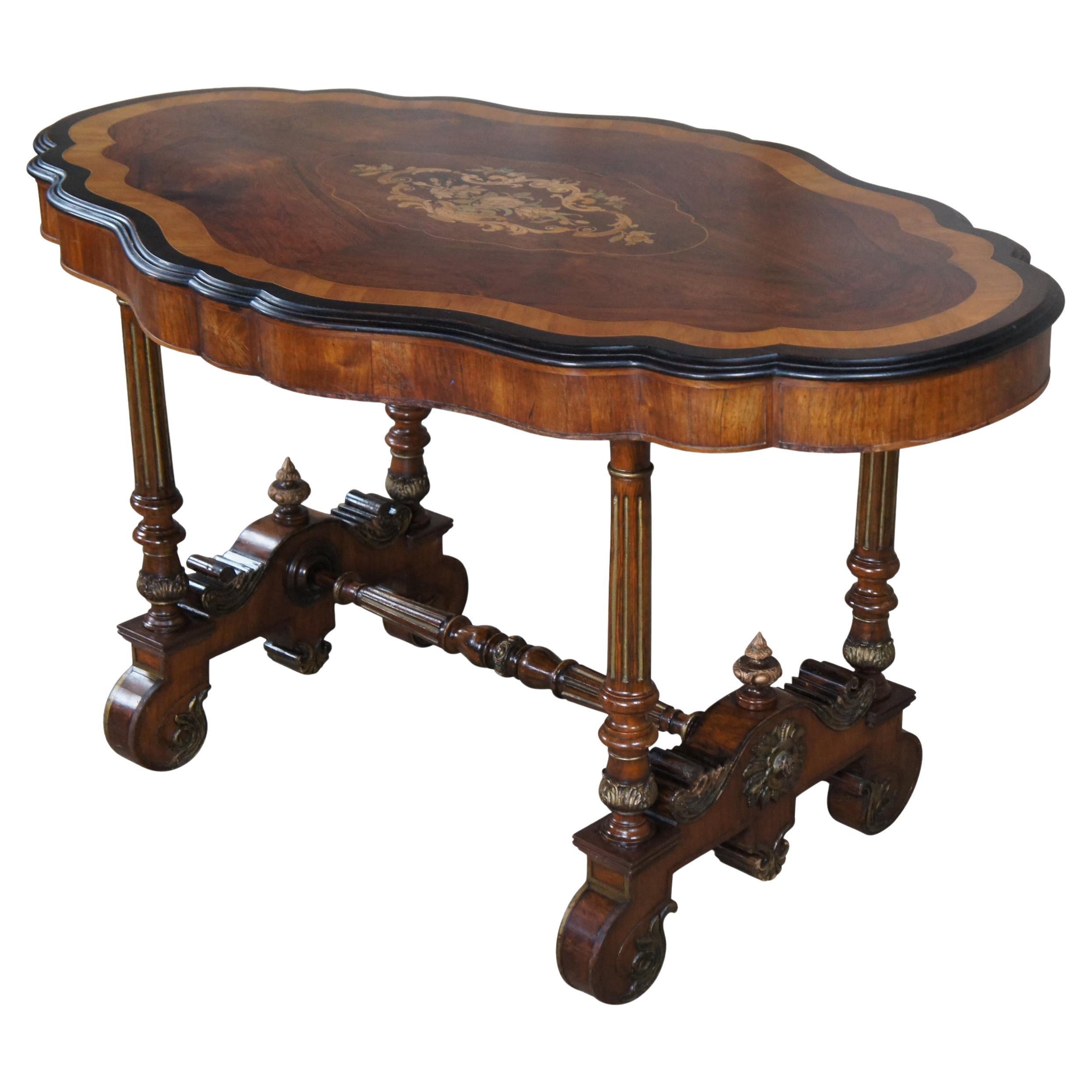 Antique Table centrale en marqueterie de noyer serpentin Antique Revive