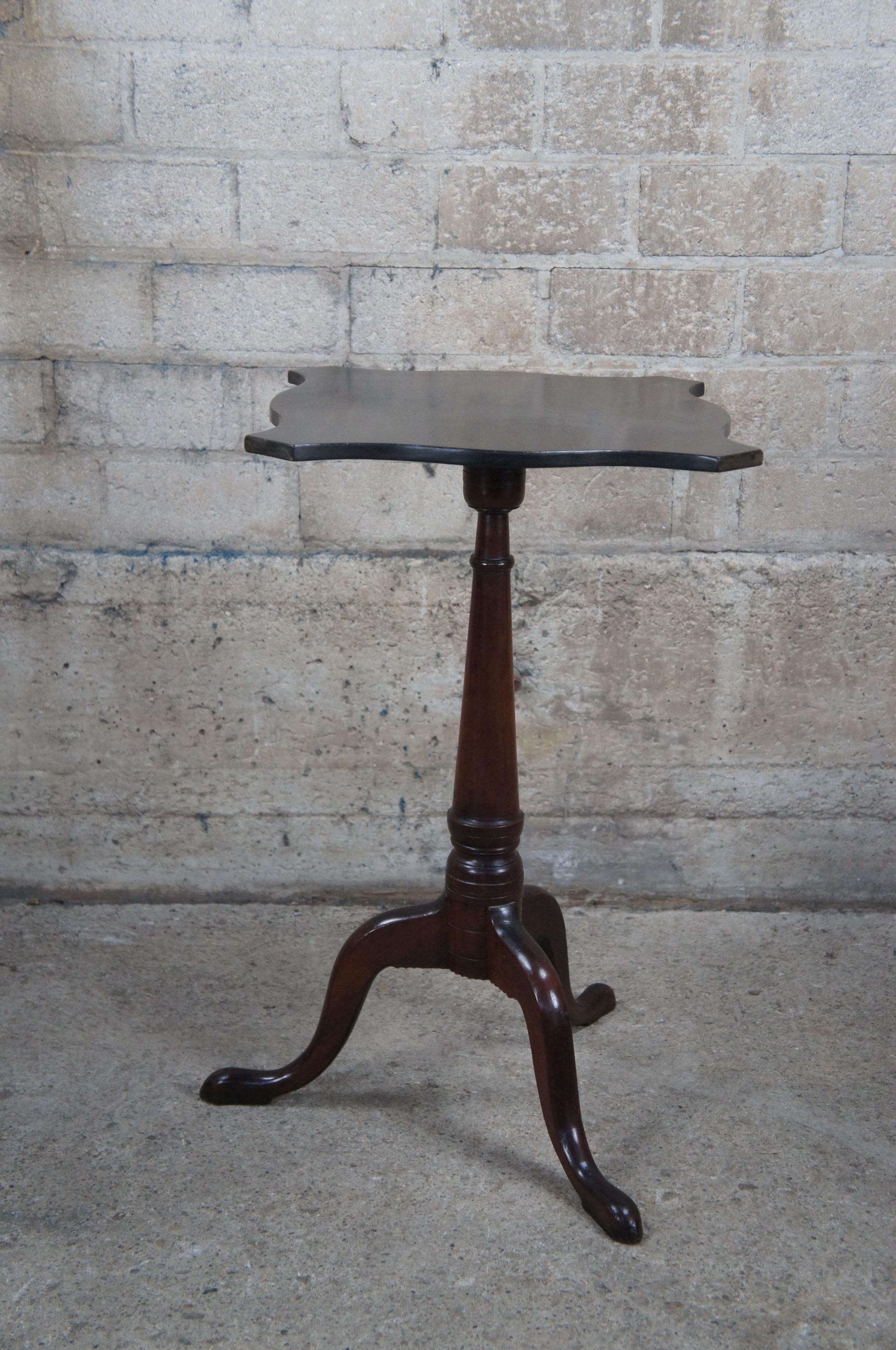 Antique 18th Century American Mahogany Queen Anne Candle Stand Table Newport 1