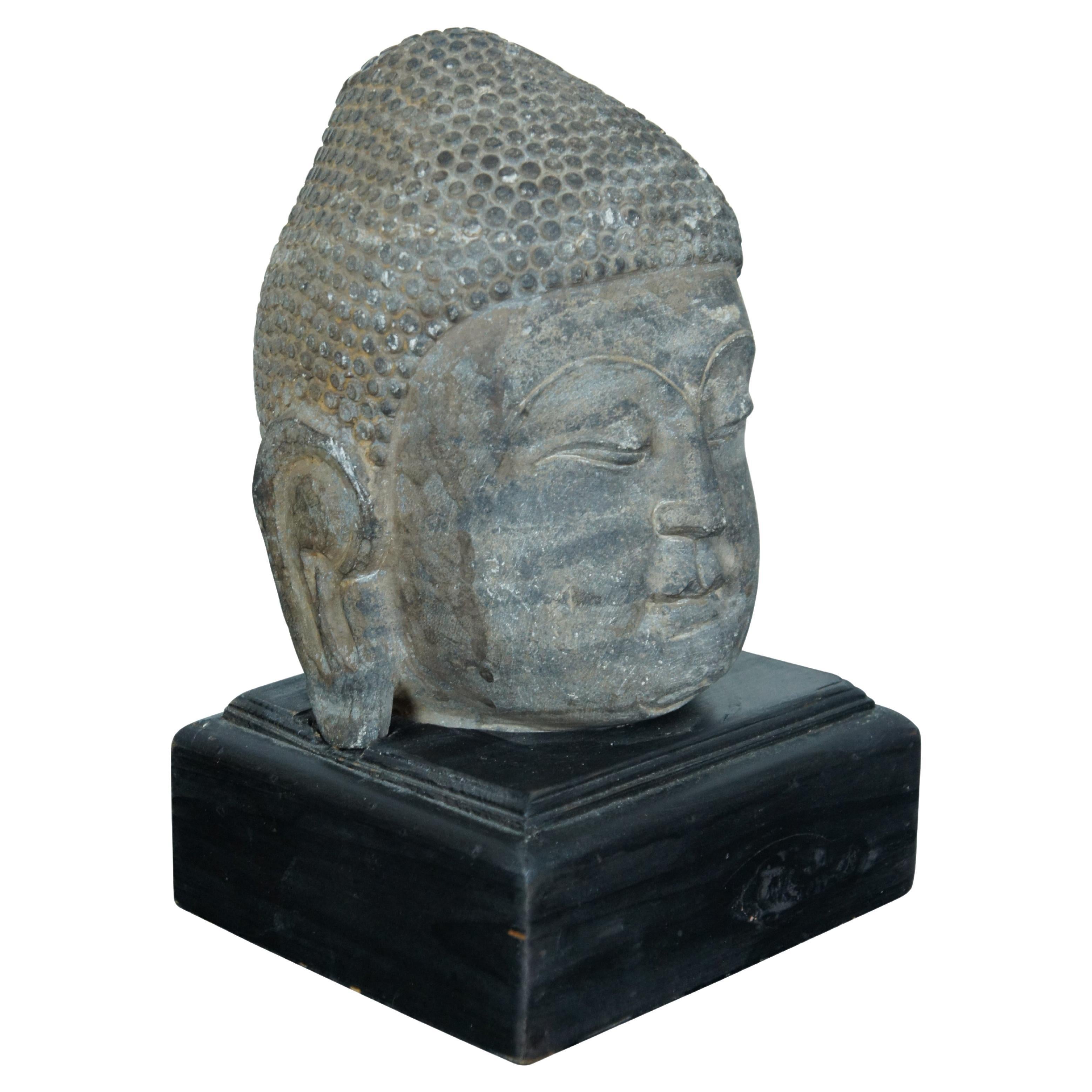 Estatua de Cabeza de Buda Meditando en Piedra Tallada Vintage Busto sobre Zócalo de Madera 12" (30 cm)