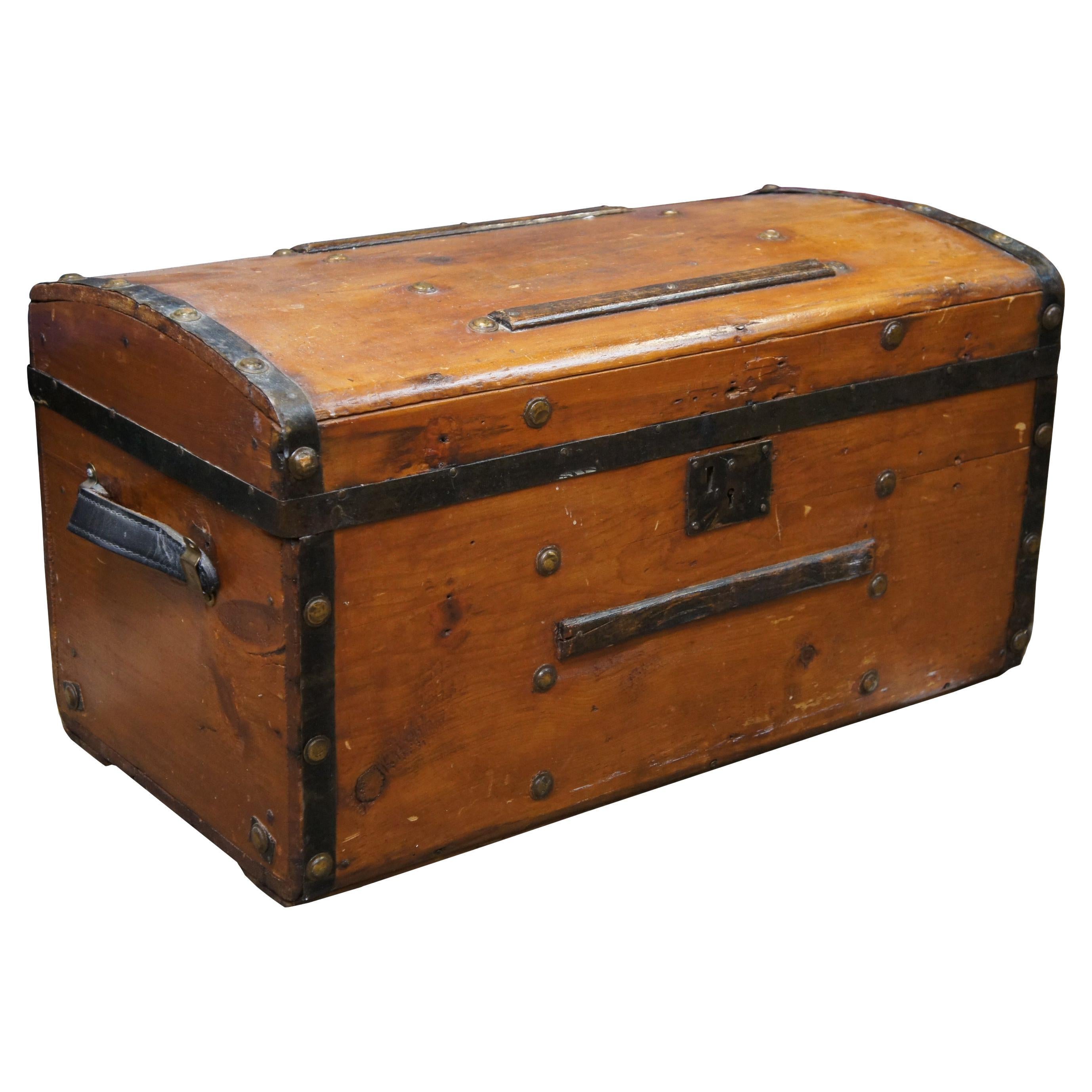 What is the difference between a chest and a trunk?