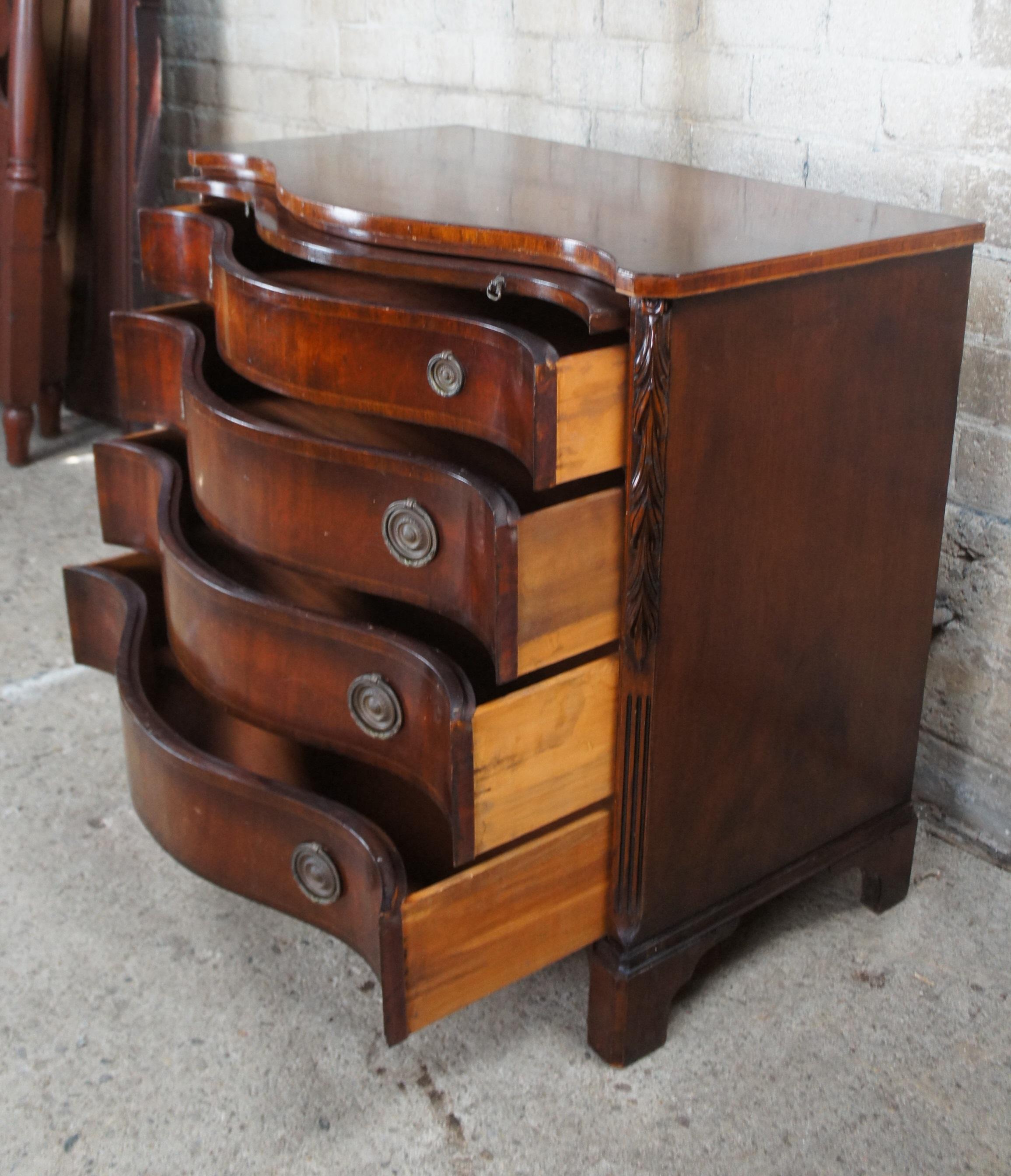 20th Century Union National Georgian Style Serpentine Mahogany Bachelors Chest Buffet Dresser For Sale