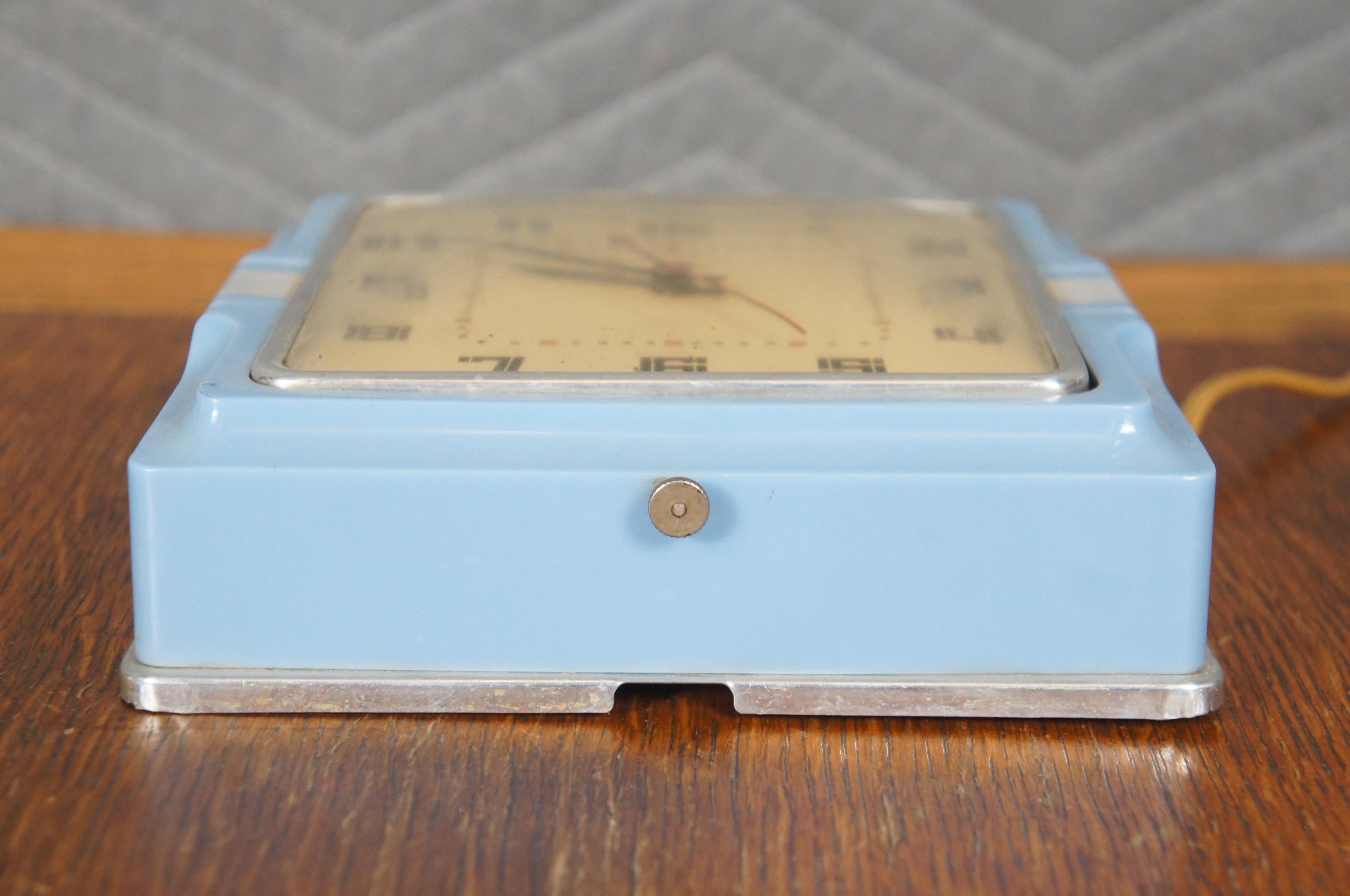 Mid Century Telechron 2H11 Electric Baby Blue Bakelite Kitchen Wall Clock 7