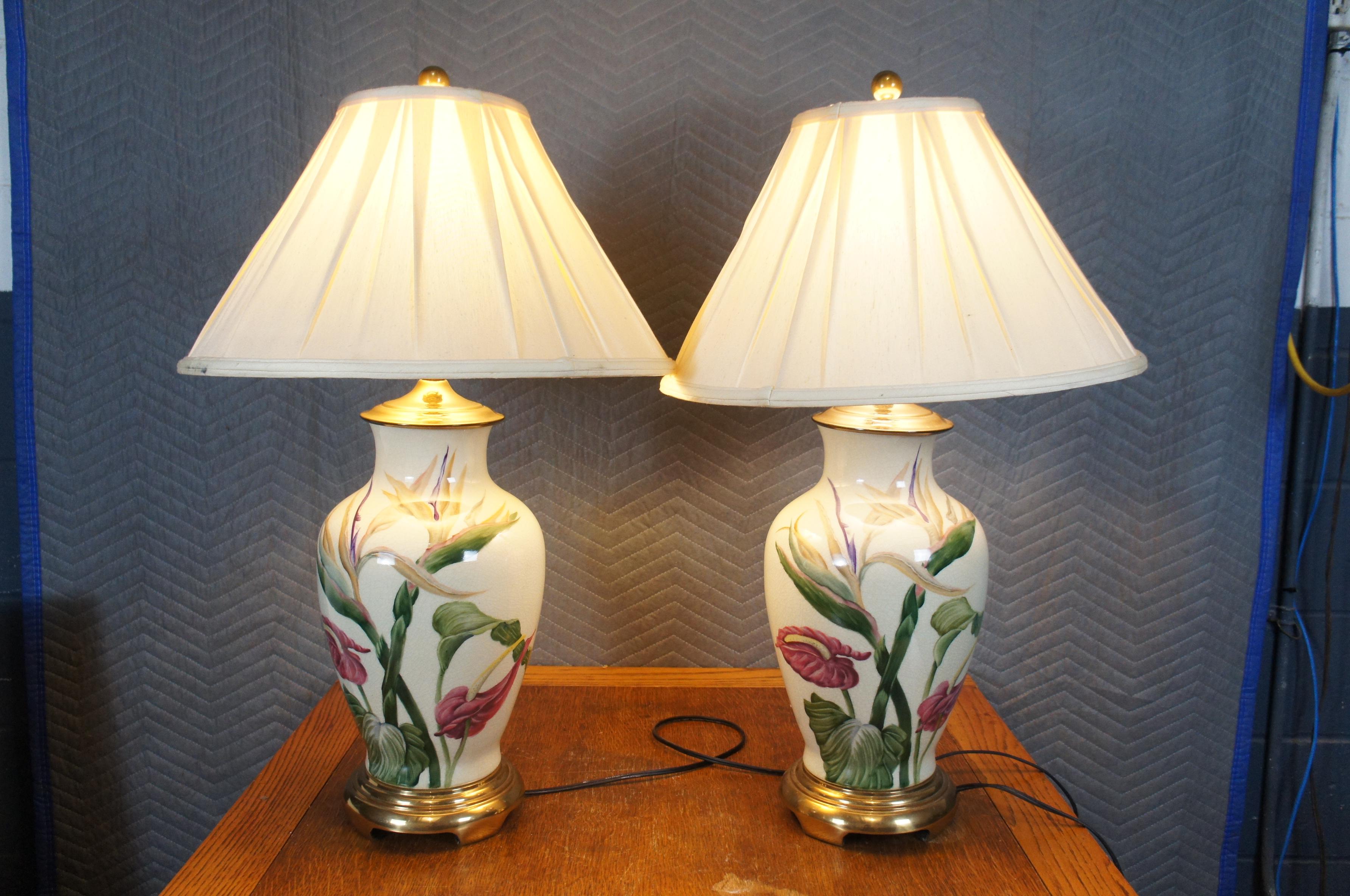 2 Lampes de table Wildwood Pamela Shirley peintes à la main avec des fleurs tropicales 31