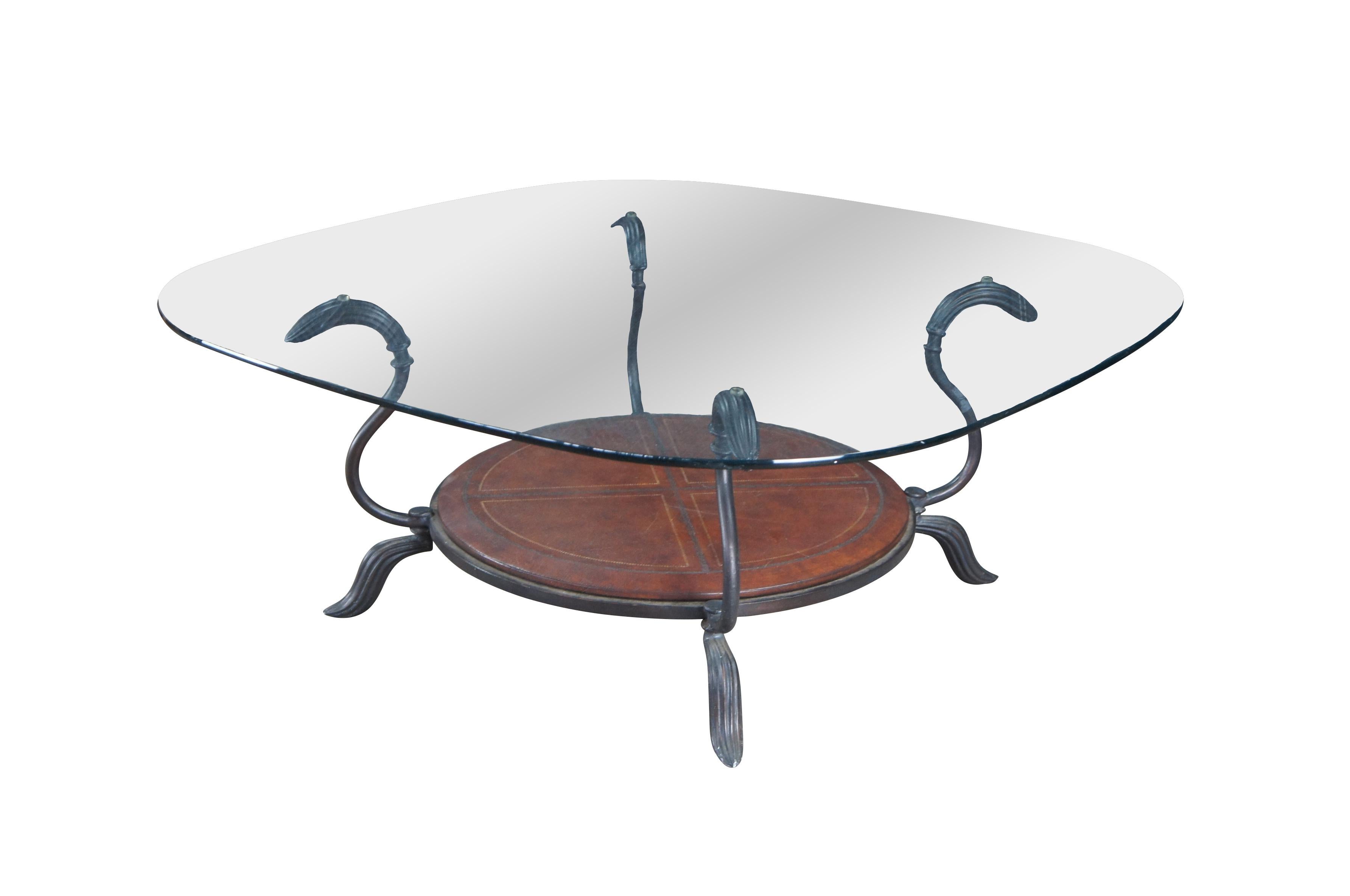 La Barge Table Cocktail Tables à étages en fer, cuir tolélé et verre poli 42 Bon état - En vente à Dayton, OH