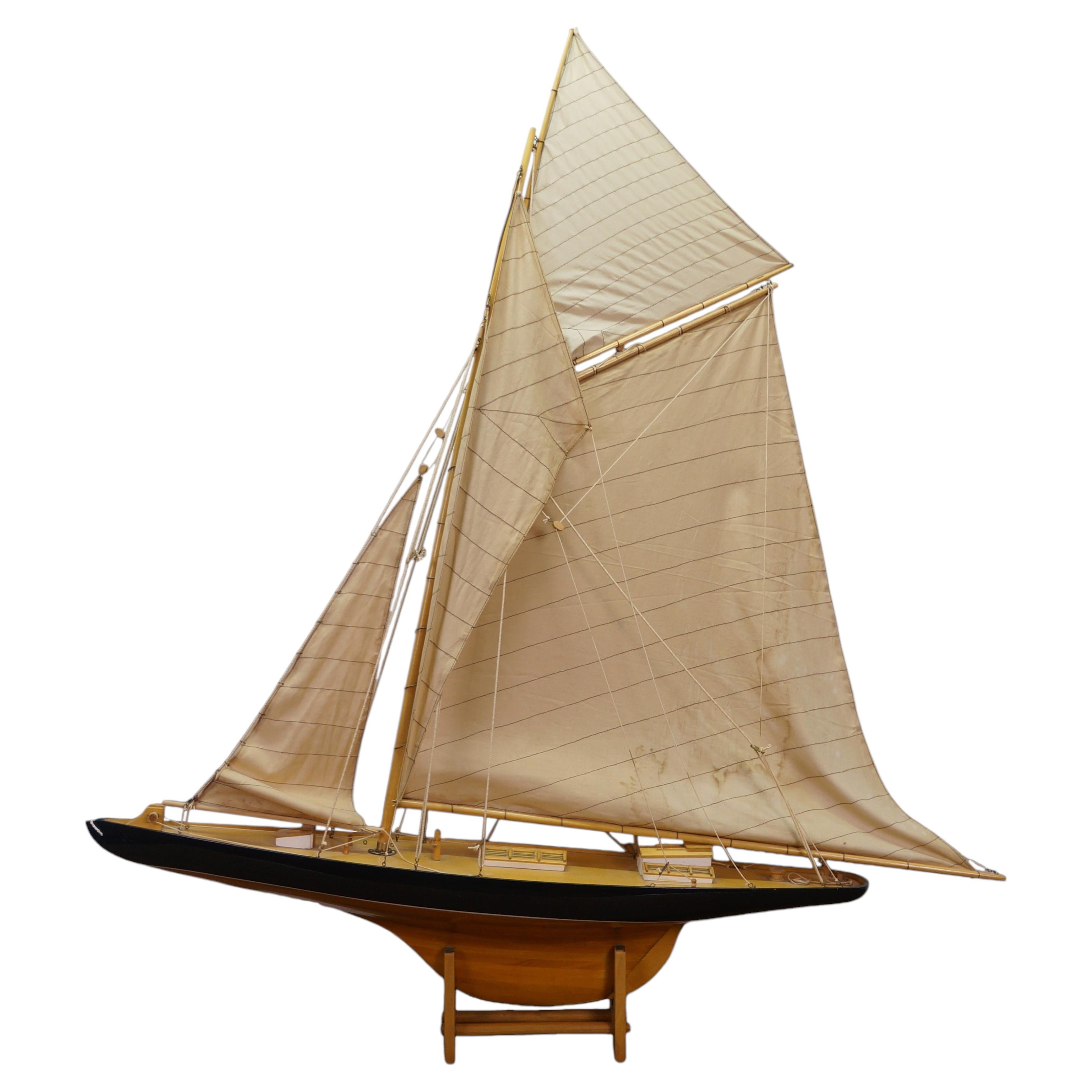 Maquette vintage de voilier « Columbia Americas Cup » de 47 pouces