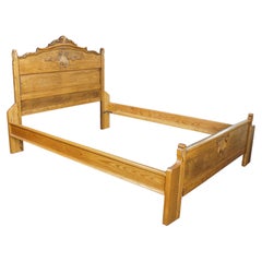 Antique 19th Century American Victorian Carved Oak Full to Queen Size Bed