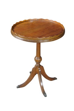 Vintage Georgian Style Round Mahogany Piecrust Pedestal Table Sculpture Stand