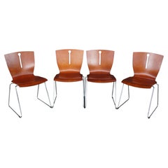 4 chaises d'appoint empilables de salle à manger en contreplaqué courbé, de style scandinave moderne du milieu du siècle