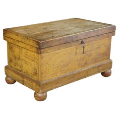 Primitive Antique Early American Painted Oak Blanket Trunk Chest Coffee Table