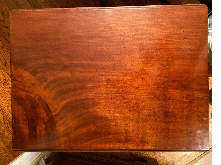 18th Century George III Mahogany Drop-Leaf Side Table For Sale