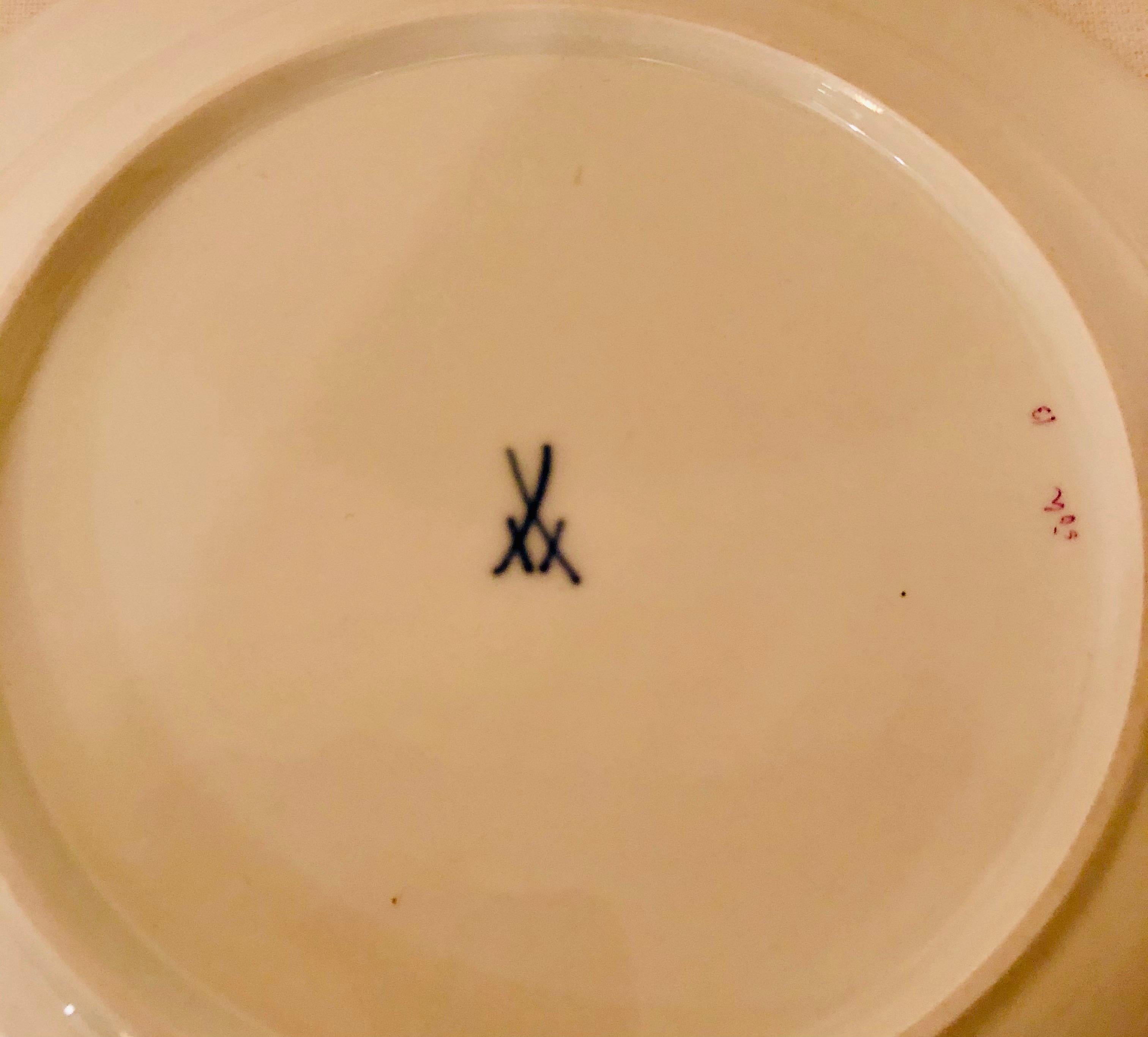 Mid-20th Century Set of Four Beautiful Meissen Purple Indian Dinner Plates