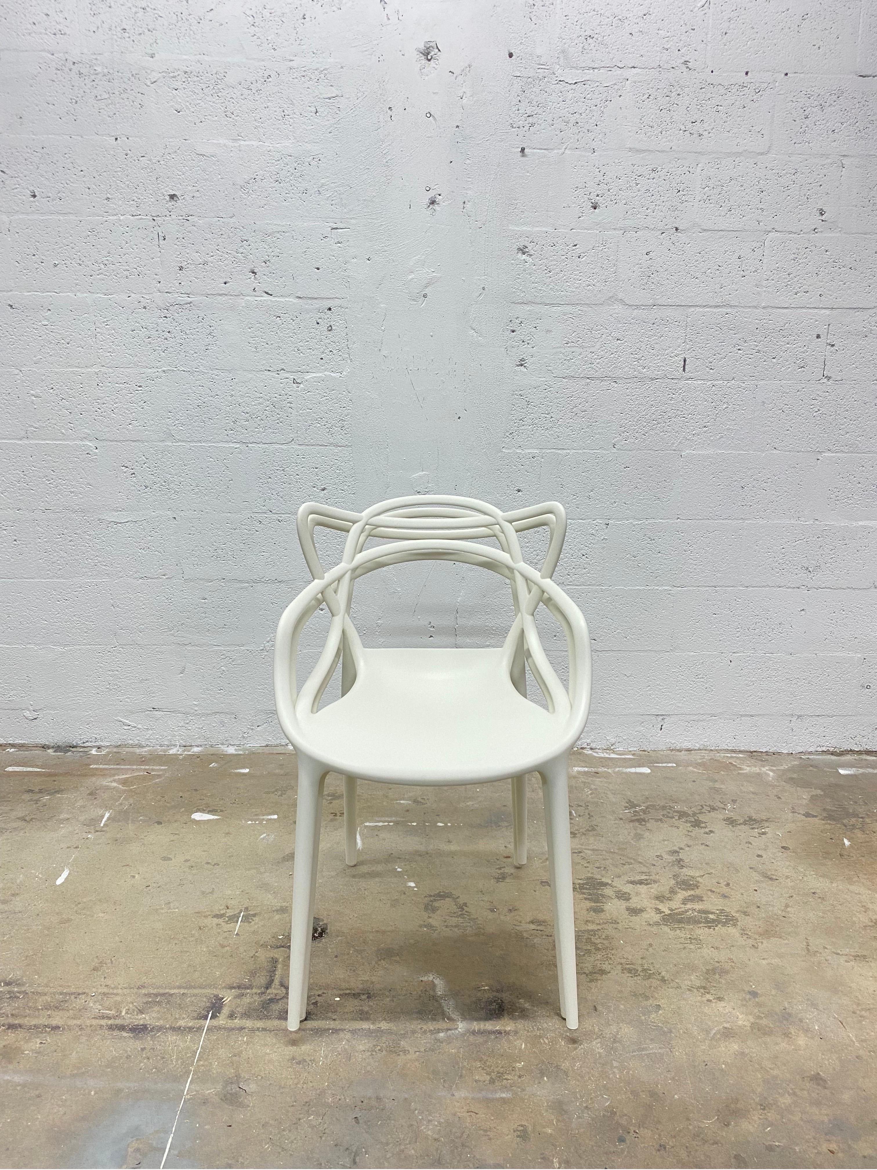 Philippe Starck & Eugeni Quitllet White Masters Chairs for Kartell - a Pair In Good Condition For Sale In Miami, FL