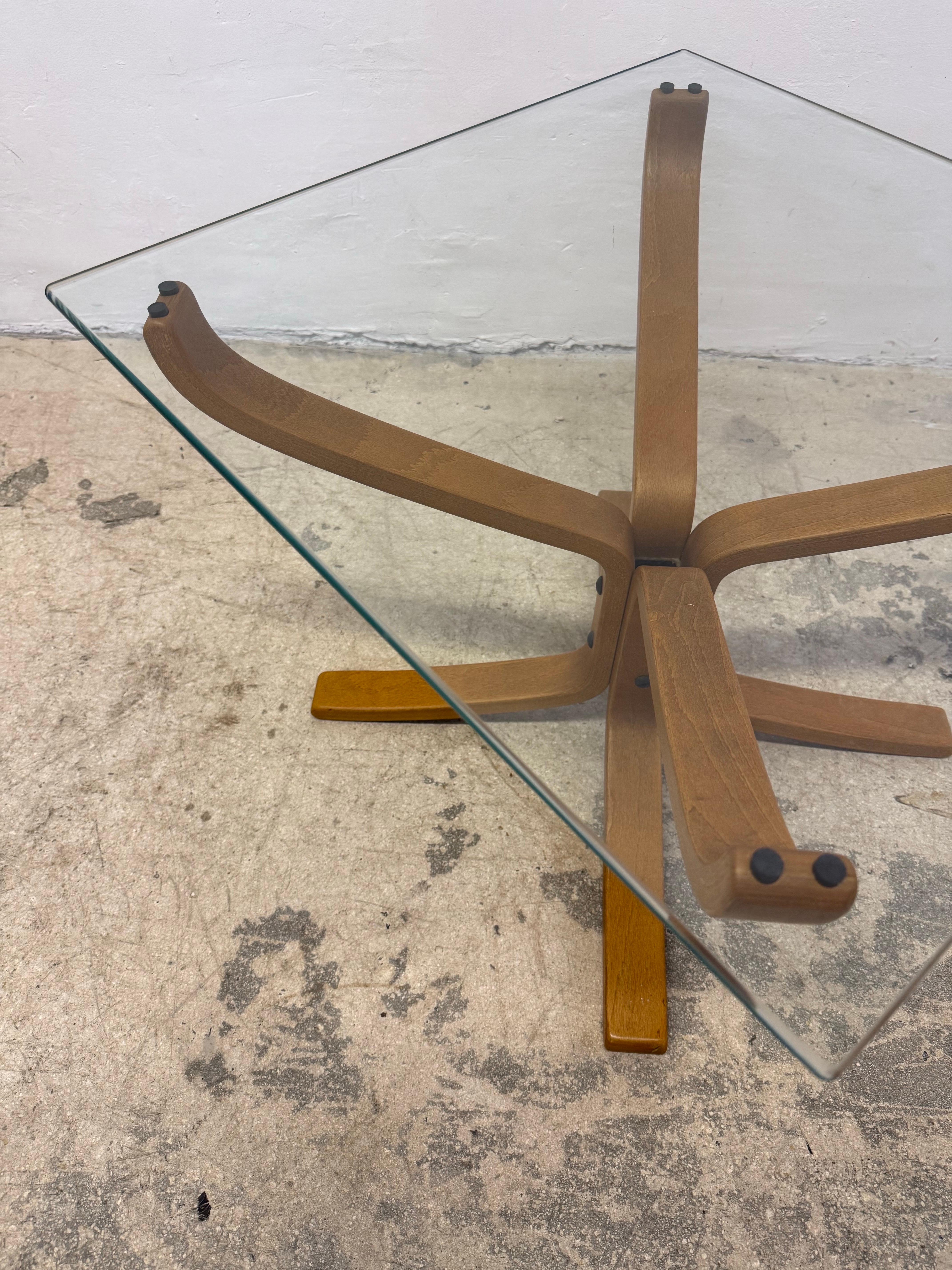 Sigurd Ressell Falcon End Tables for Vatne Møbler - a Pair For Sale 6