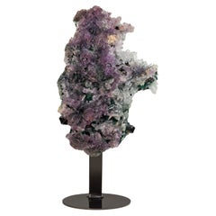 Améthyste violette bleutée sur quartz gonflant