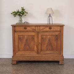 Französischer Eichenschrank aus der Provinz aus dem 19. Jahrhundert