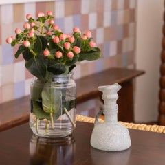 Kleine italienische Scavo-Blumenvase