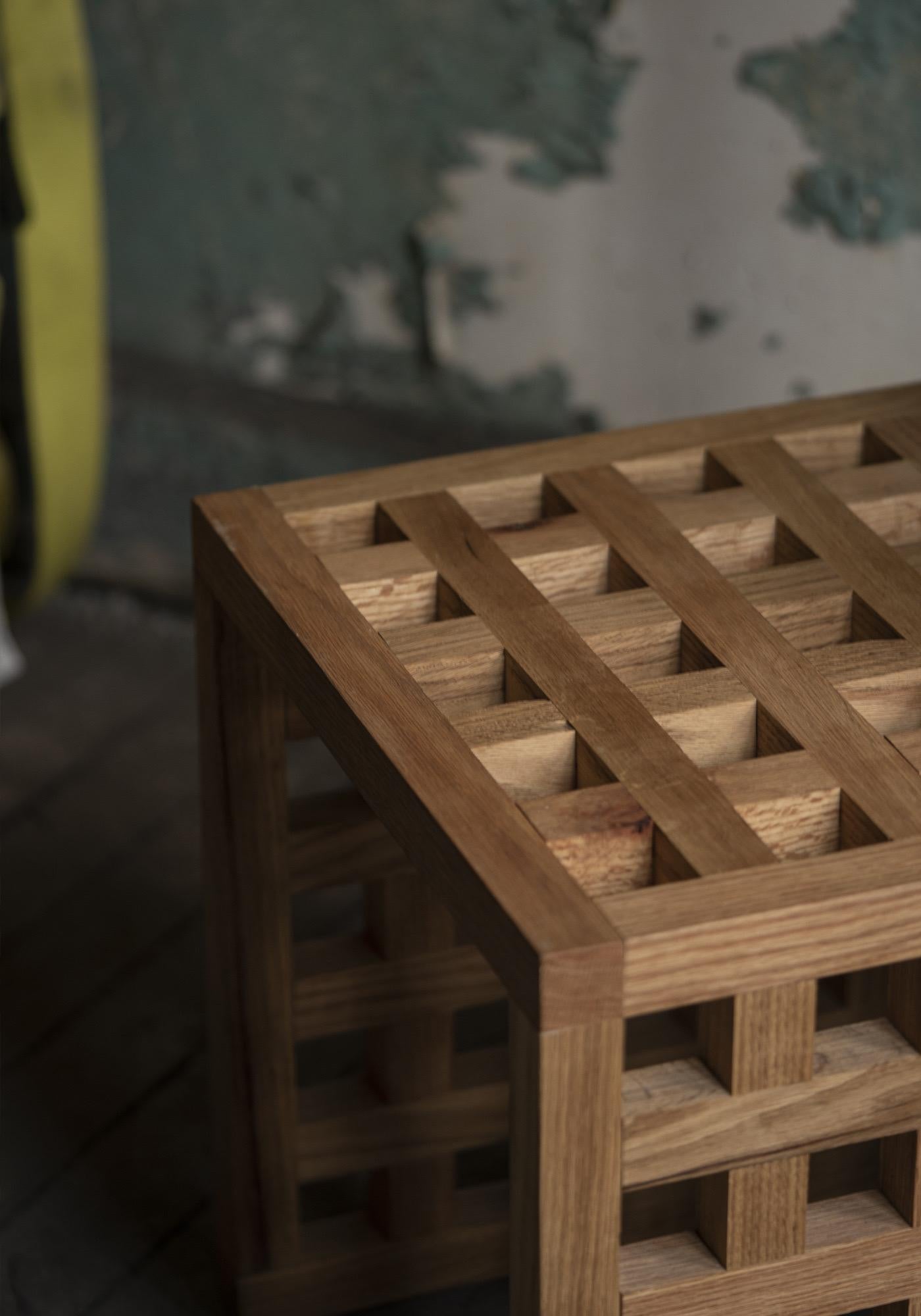 It is an archetypal chair, designed from a constant rhythm that repeats along all its basic dimensions, without variations or adaptations, modularly intuitive and formally honest.

P-01 language is architectural and elemental, based on the concept