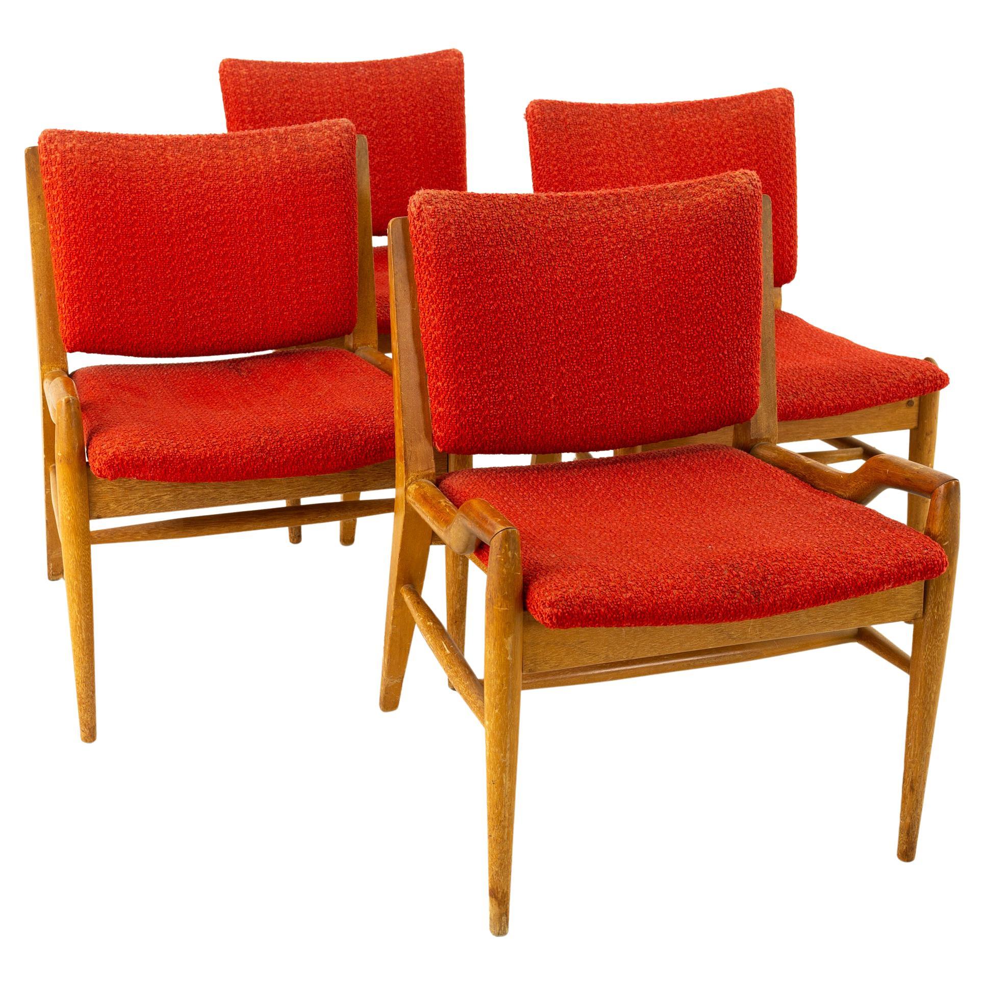John Keal for Brown Saltman Mid Century mahogany dining chairs - Set of 6
Each chair measures 22.5 wide x 21.5 deep x 30 high with a seat height of 17 inches and an arm rest height of 19.5 inches.
