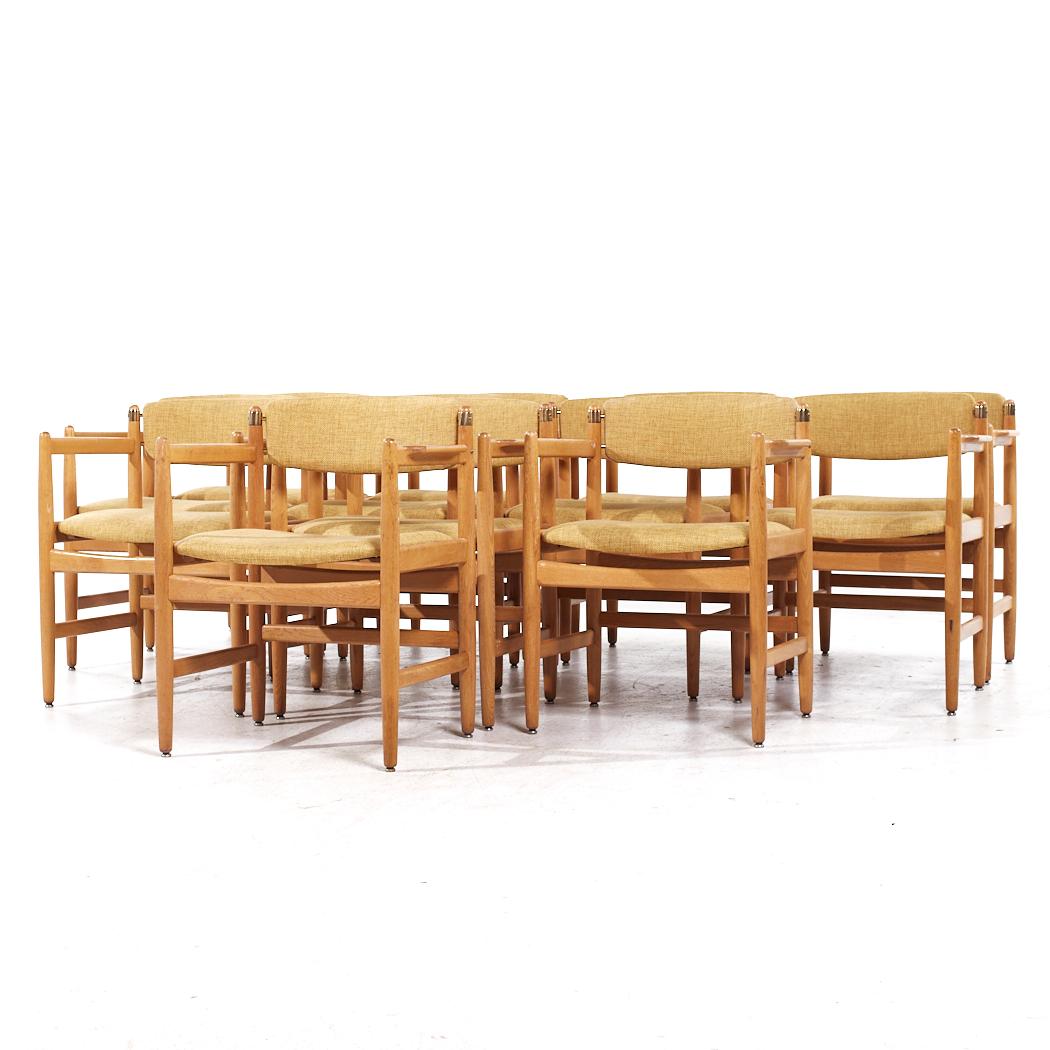 Børge Mogensen für Karl Andersson & Söner MCM Dänische Eiche Esszimmerstühle - Set 12 (Moderne der Mitte des Jahrhunderts) im Angebot