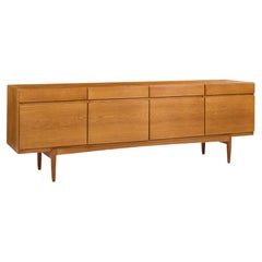 Kofod Larsen per Faarup Møbelfabrik Modello 66 Credenza danese di metà secolo in teak