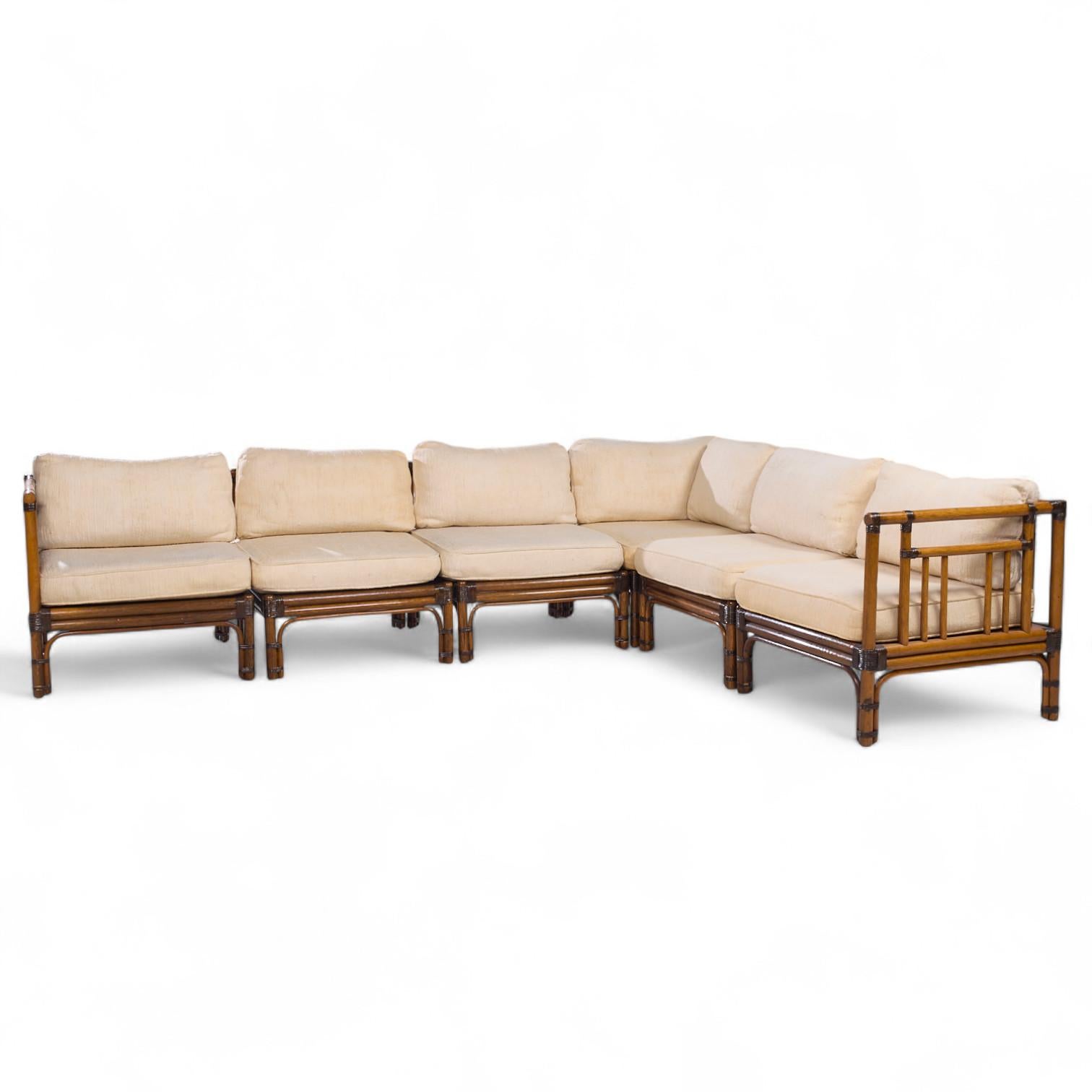 Sofá seccional de ratán Baker McGuire Mid Century Moderno de mediados de siglo en venta