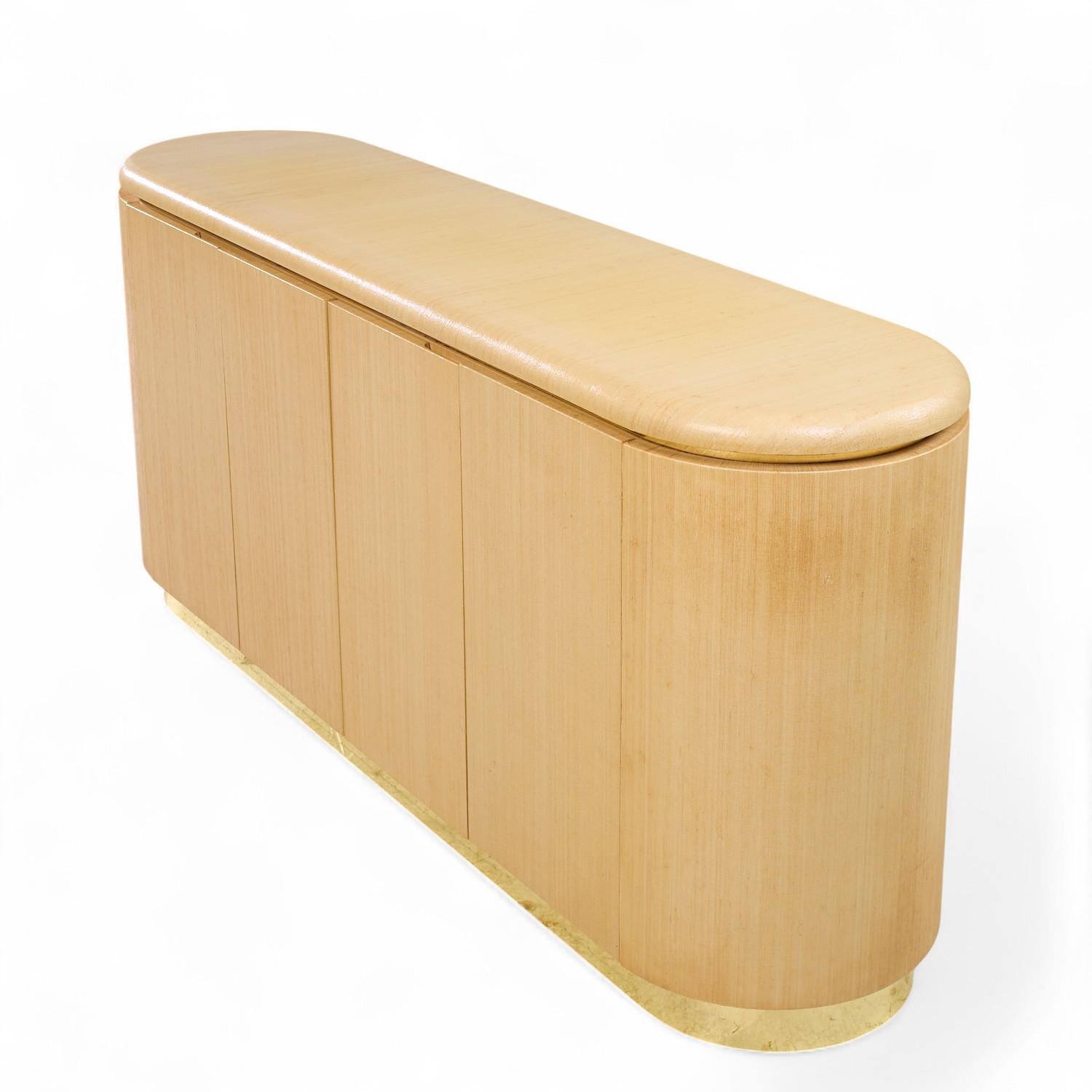 Credenza in stile Karl Springer, metà secolo, in tessuto d'erba e ottone in vendita 2
