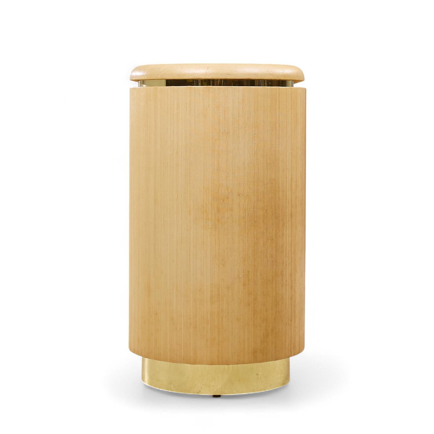 Credenza in stile Karl Springer, metà secolo, in tessuto d'erba e ottone In condizioni buone in vendita a Countryside, IL
