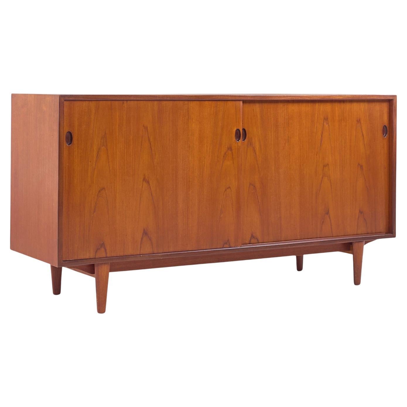 Credenza in teak danese di metà secolo di Kofod Larsen in vendita